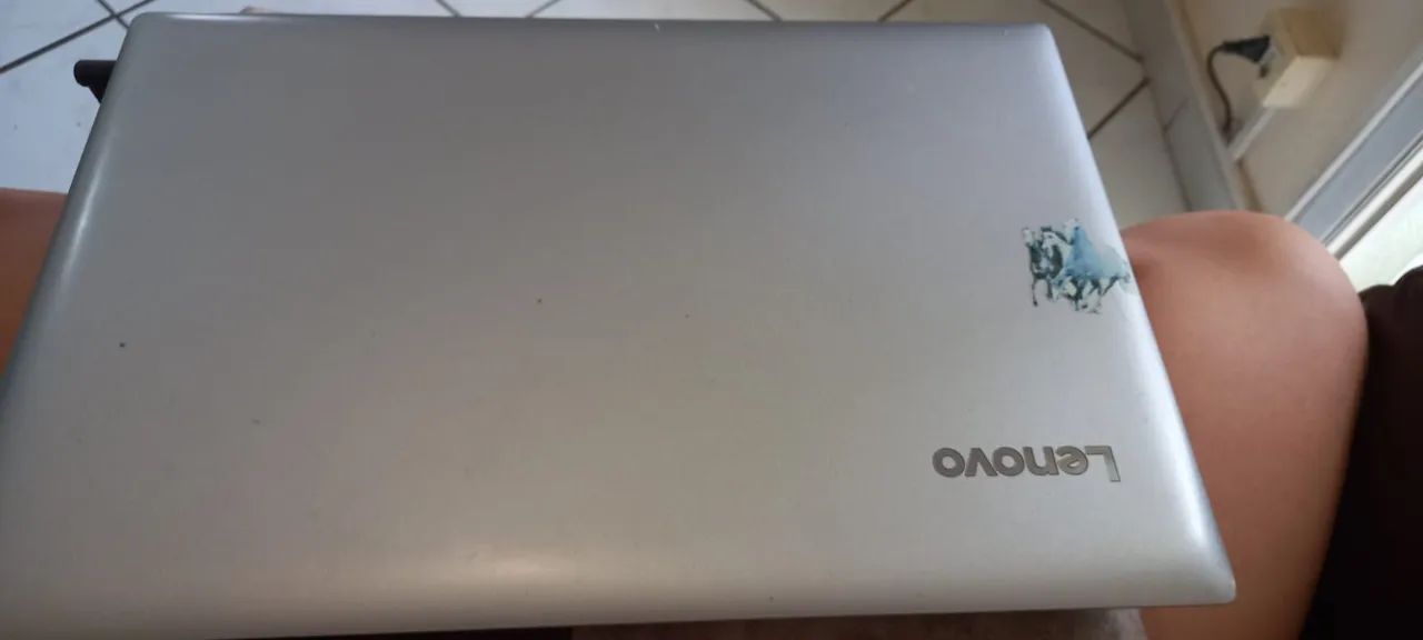 Notebook Lenovo -  Intel core I.5 leia o anúncio