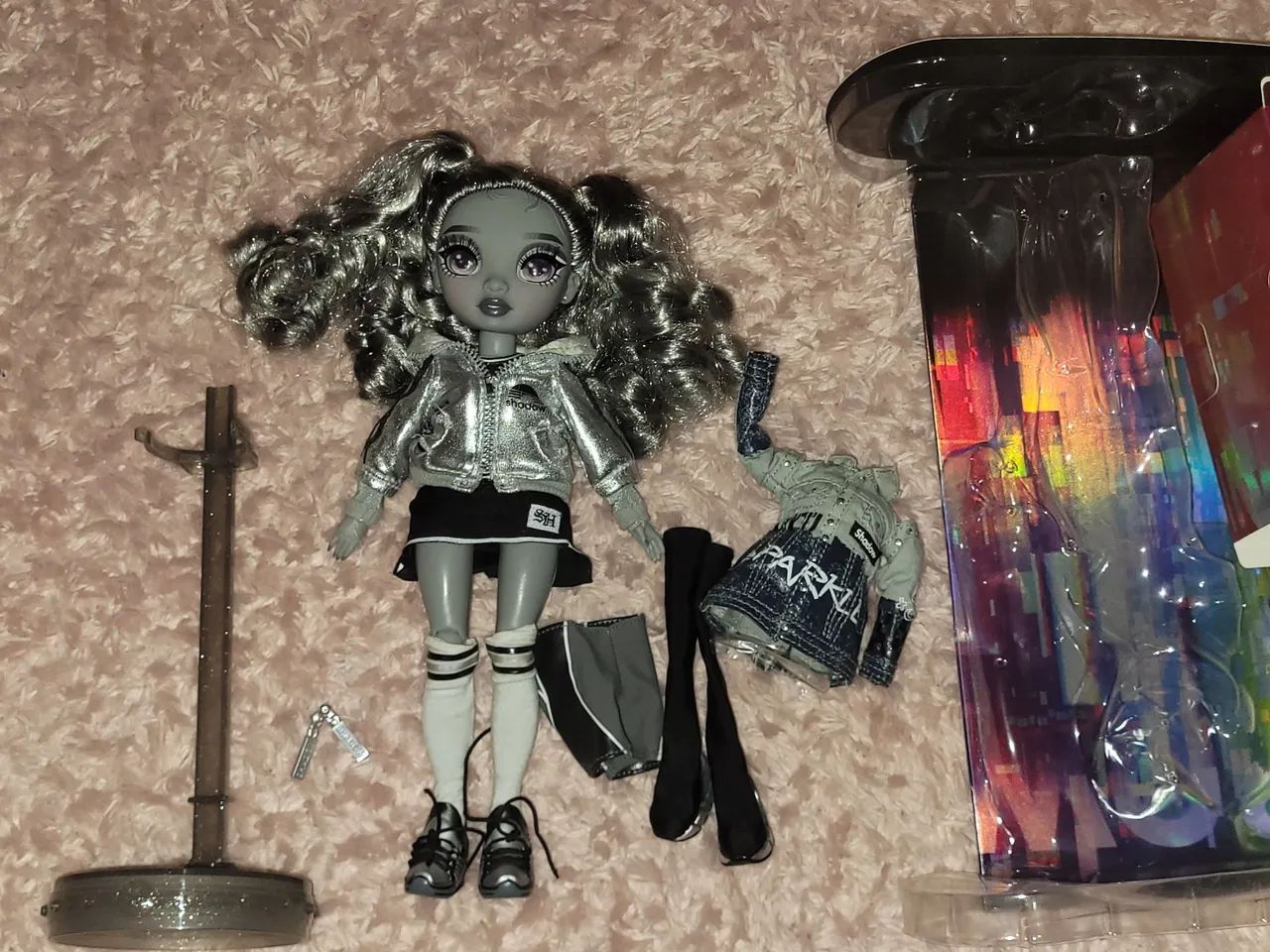 Boneca Rainbow High / Shadow High Nicole Steel