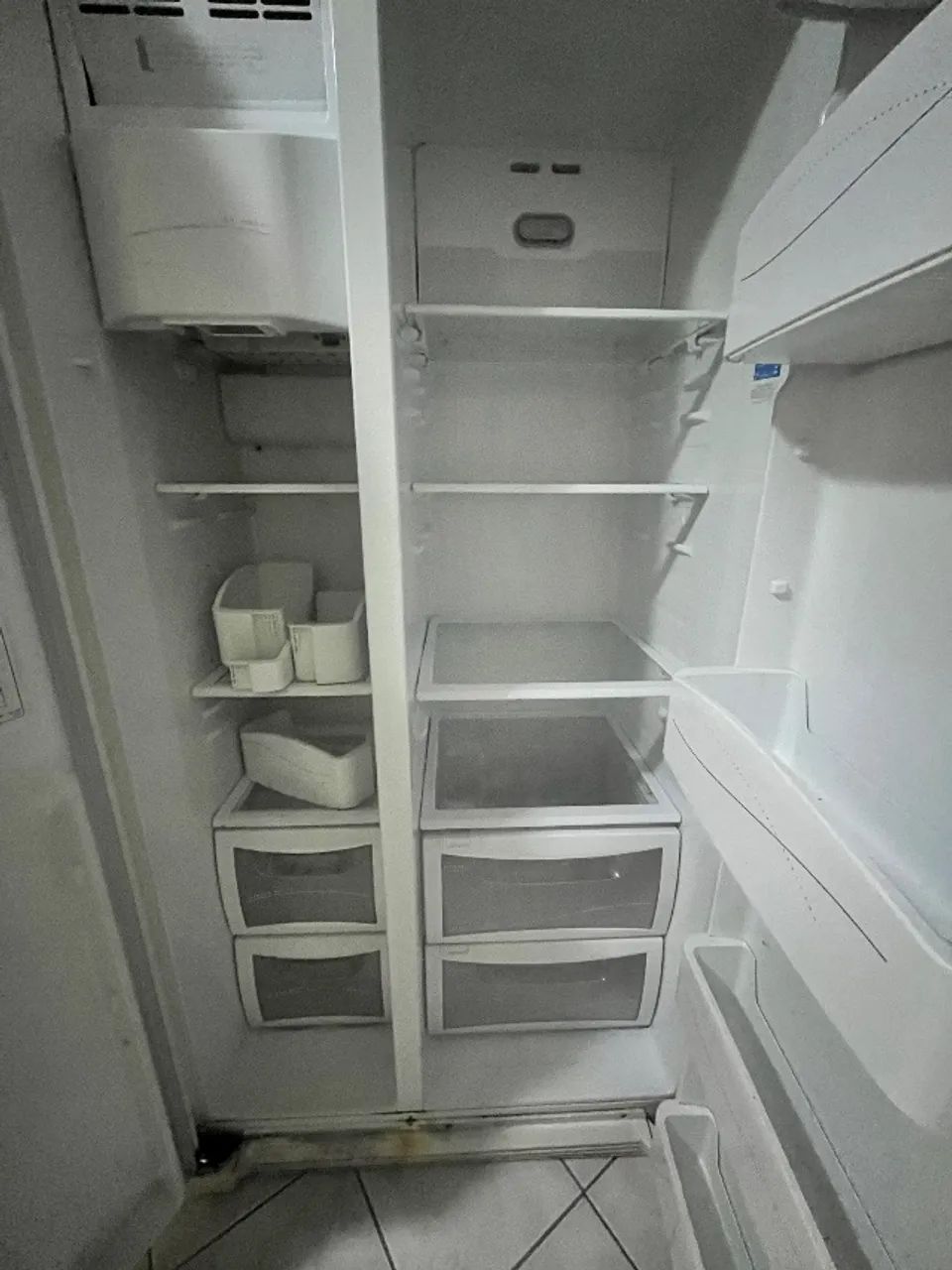 Geladeira side by side Electrolux.  - Foto 4
