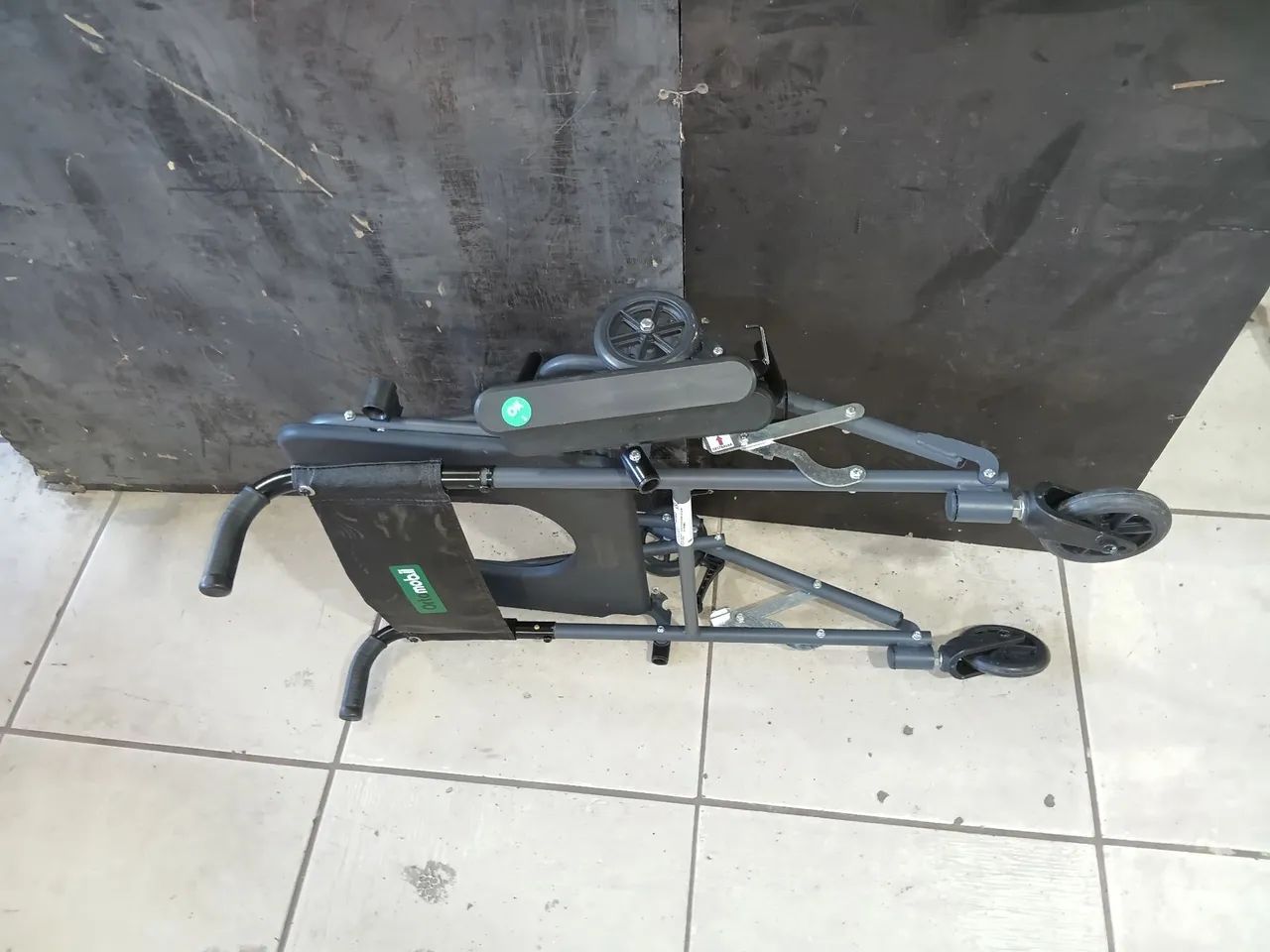 Cadeira de banho HORTOMOBIL - Foto 5