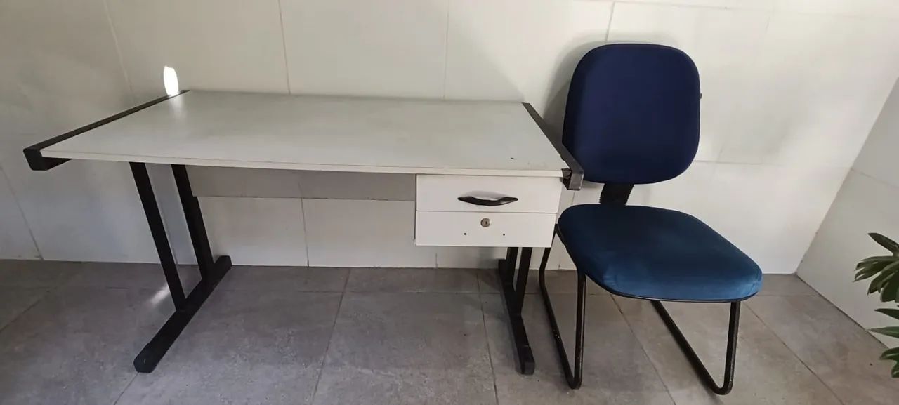 MESA E CADEIRA DE ESCRITÓRIO  - Foto 4
