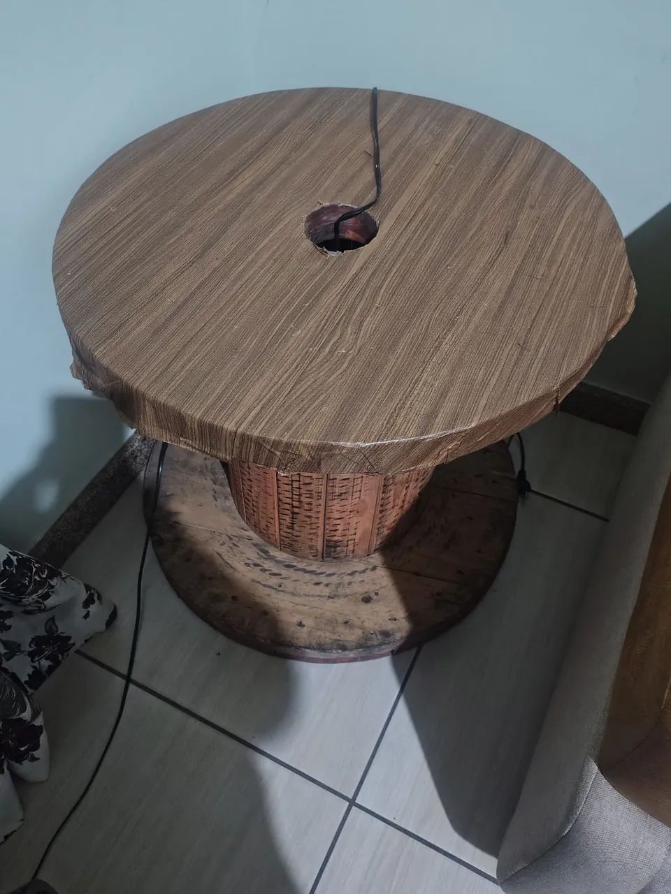 Bobina de madeira novas