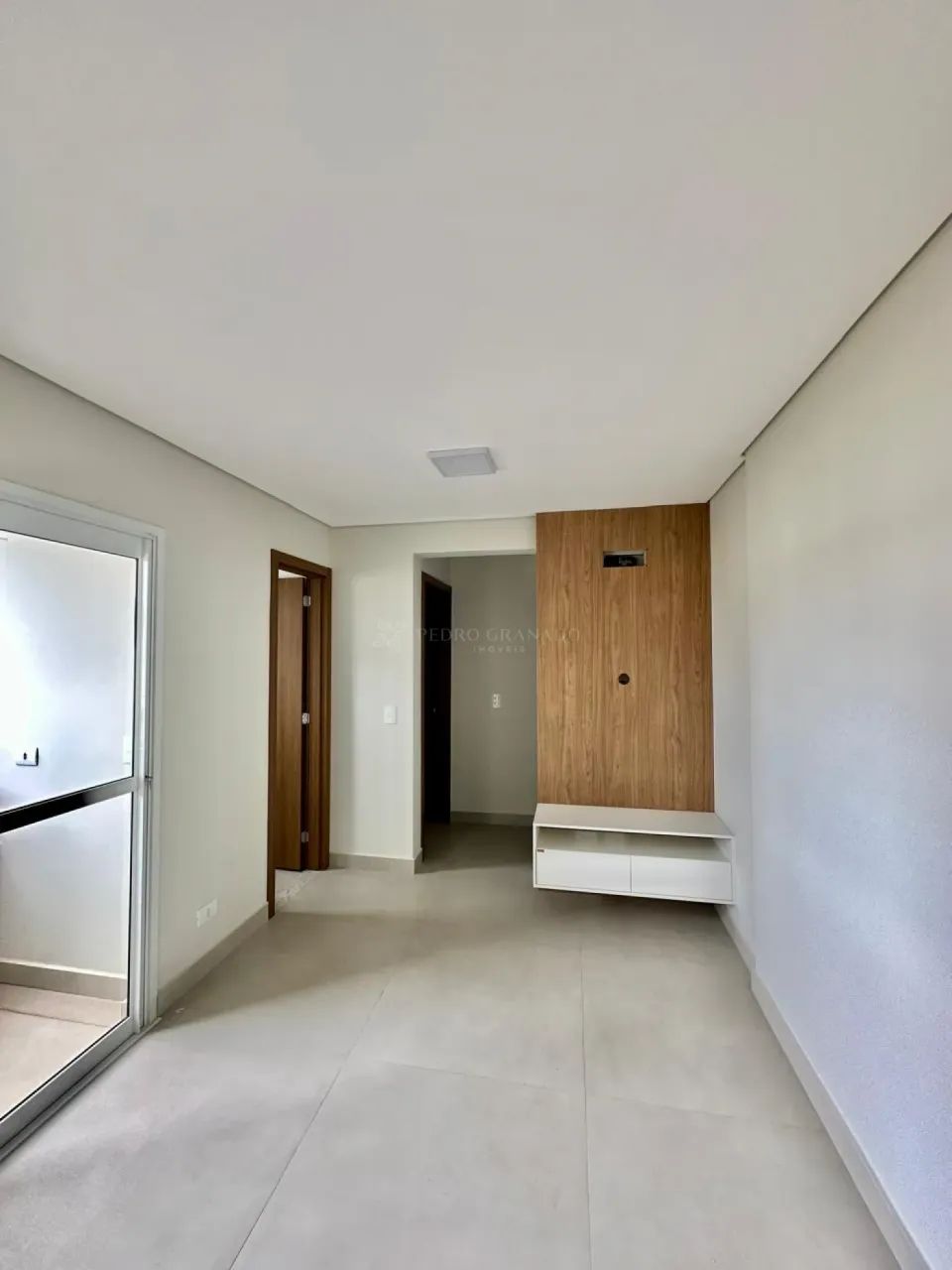 Apartamento novo com 02 dormitórios sendo 01 suíte - Foto 2
