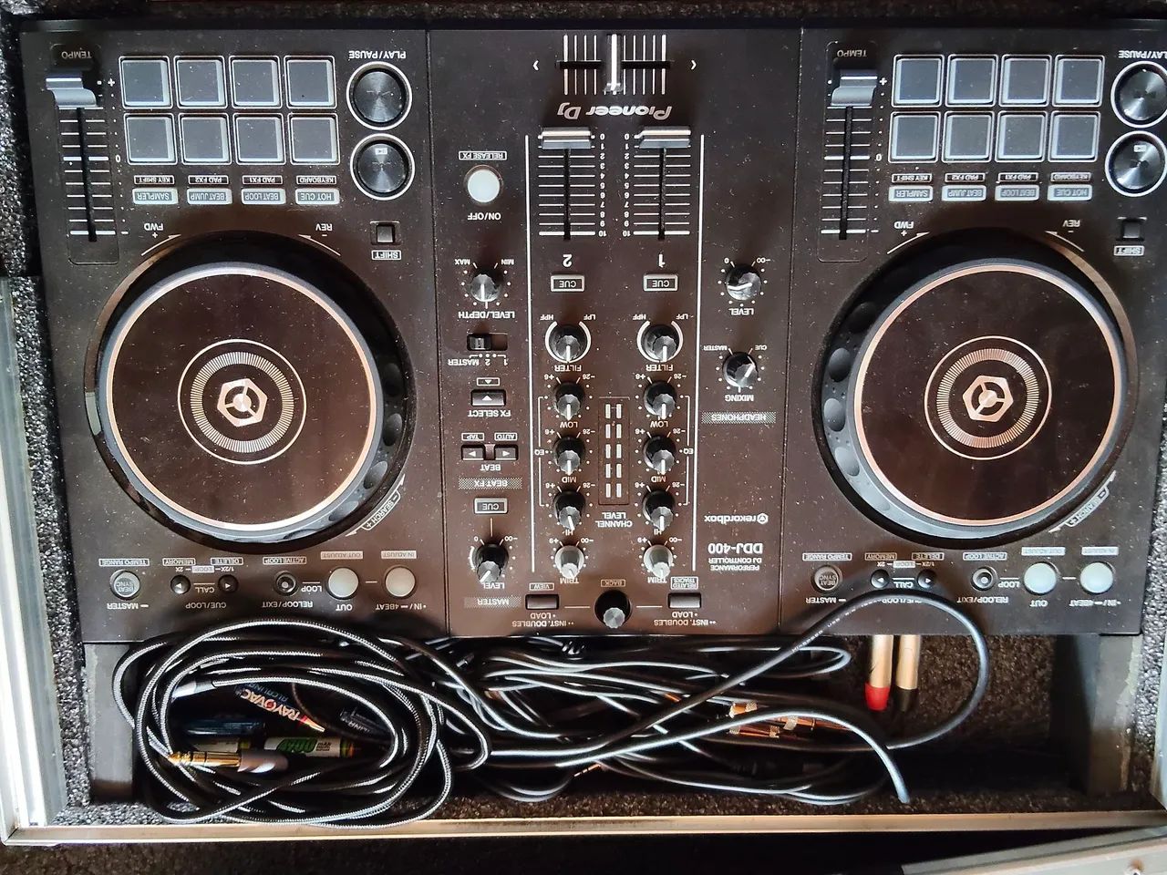 Controladora, mesa para DJ no case - Foto 2