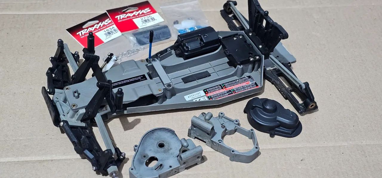 Traxxas Rustler 4x2 - Chassi 