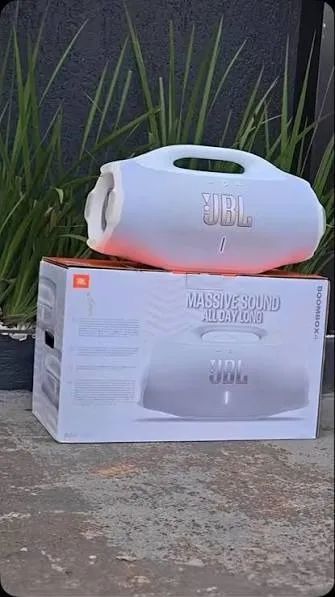 JBL Boombox 4 Branca  - Foto 5