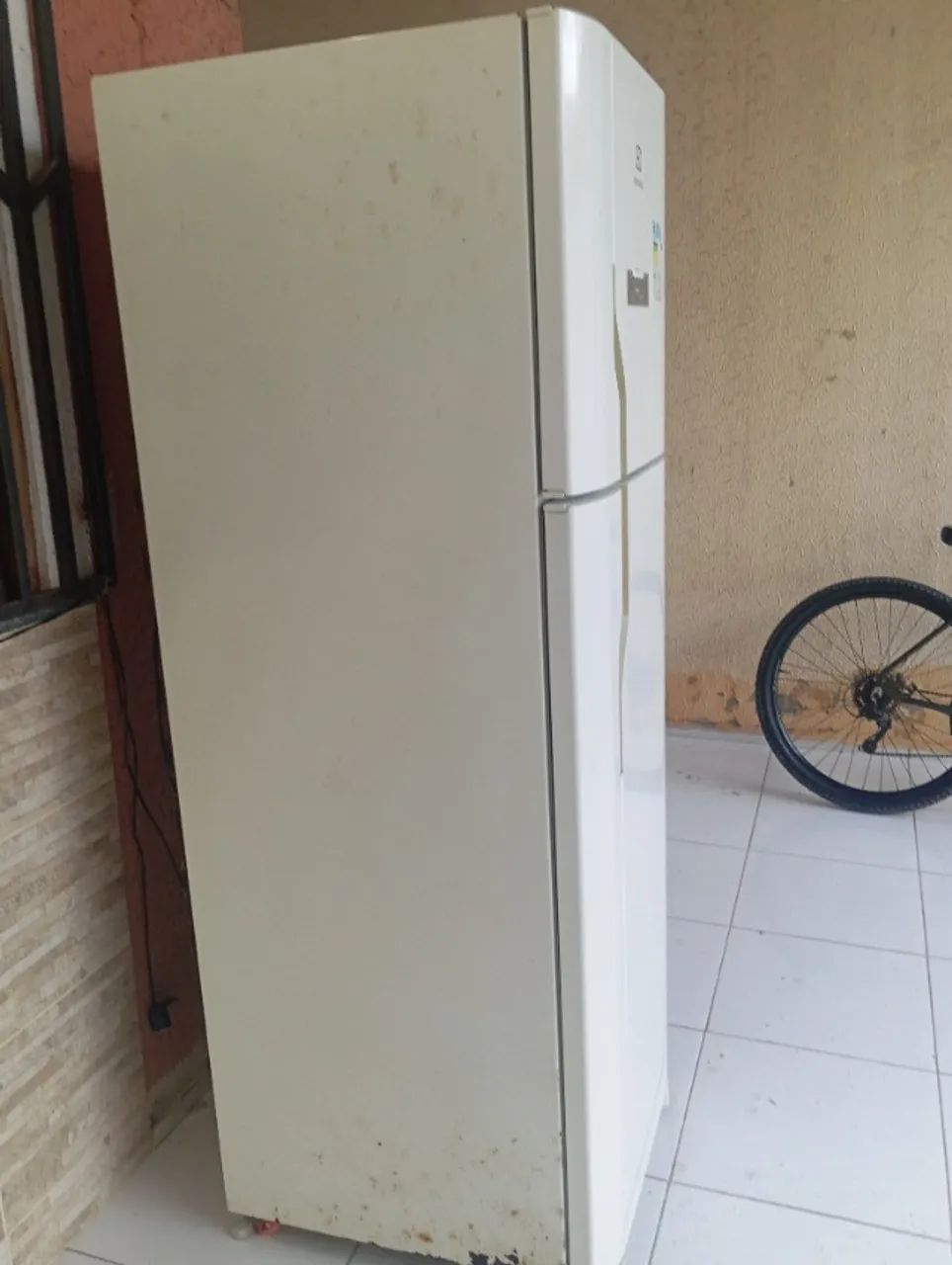 Vendo geladeira Brastemp com defeito  - Foto 3