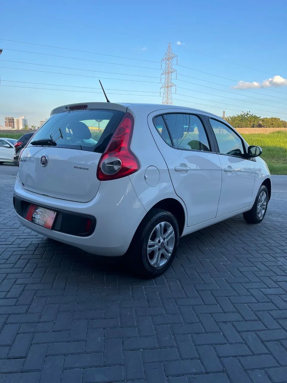 Fiat Palio Attractive 1.0 EVO Fire Flex 8V 5P 2016 - Foto 4