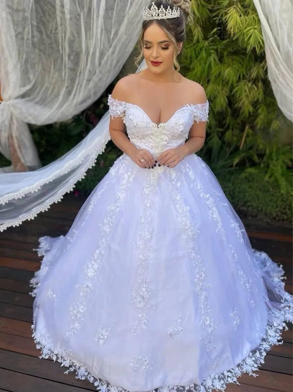 Vestido de noiva renda 3 d seminovo  - Foto 2