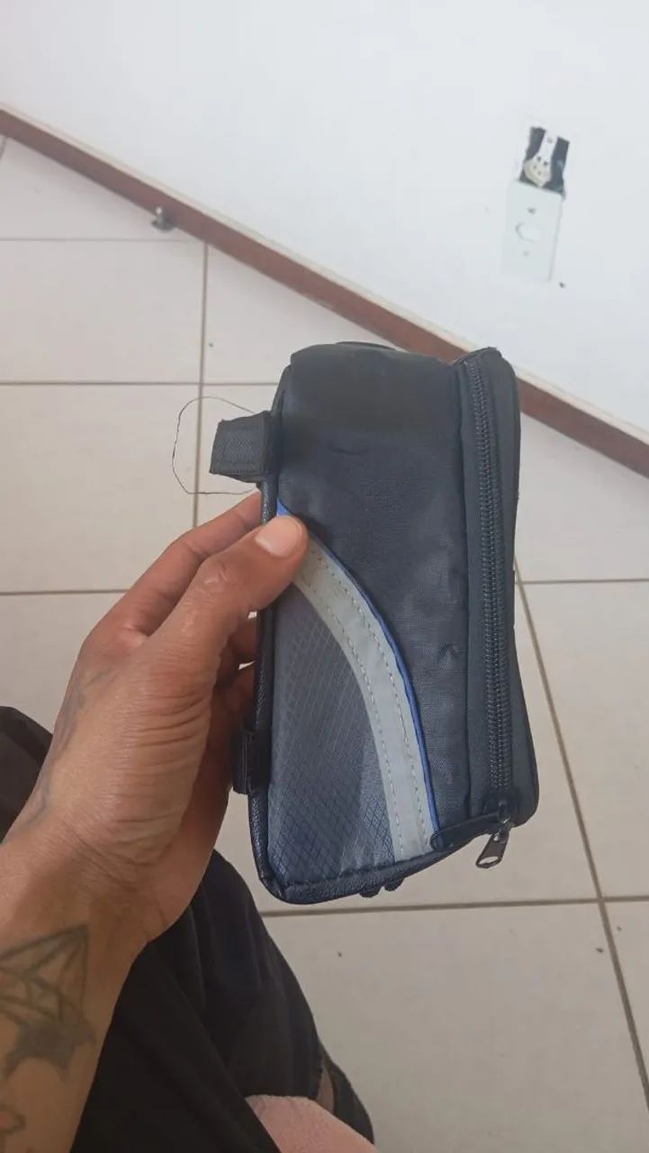 Bolsa Impermeable Porta Teléfono Celular Para Bicicleta - Foto 2