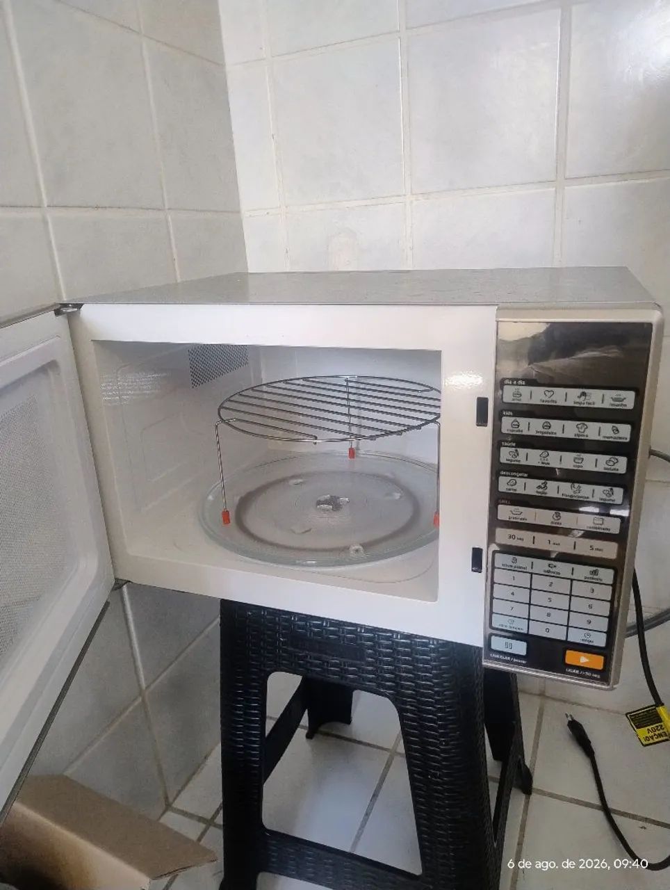 Microondas semi-novo 