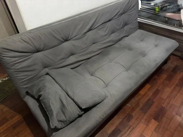 SOFÁ CAMA CINZA MUITO BEM CONSERVADOS, ROBUSTO E RESISTENTE - Foto 5
