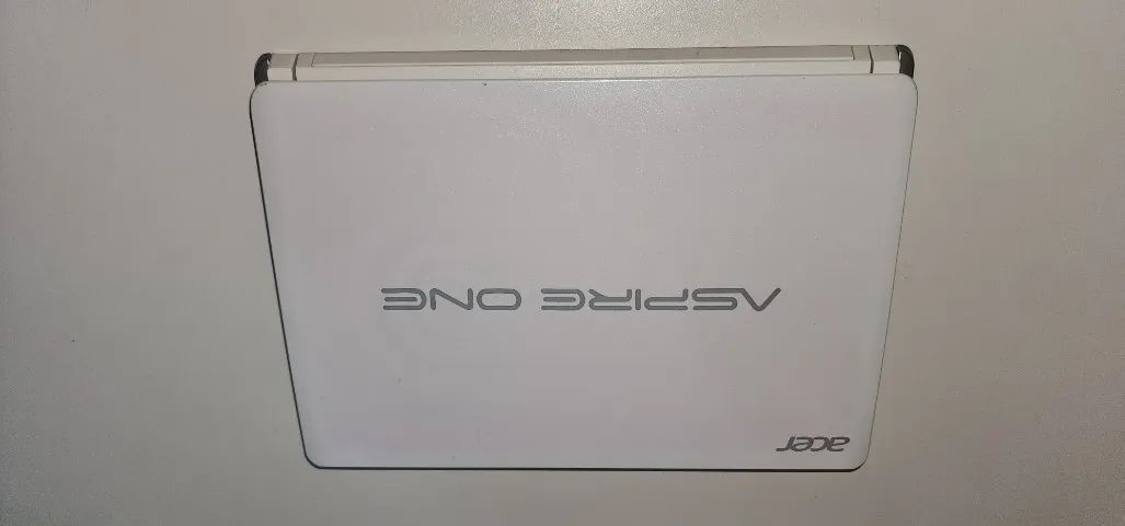 Acer Aspire One para Peças - Liga e Funciona - Sem HD