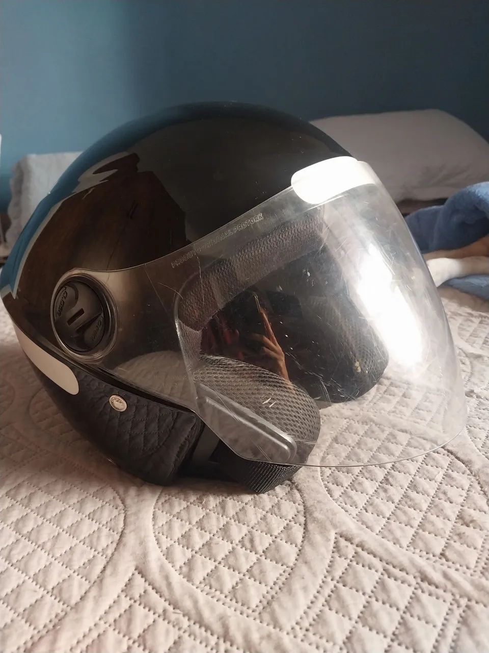 Capacete aberto