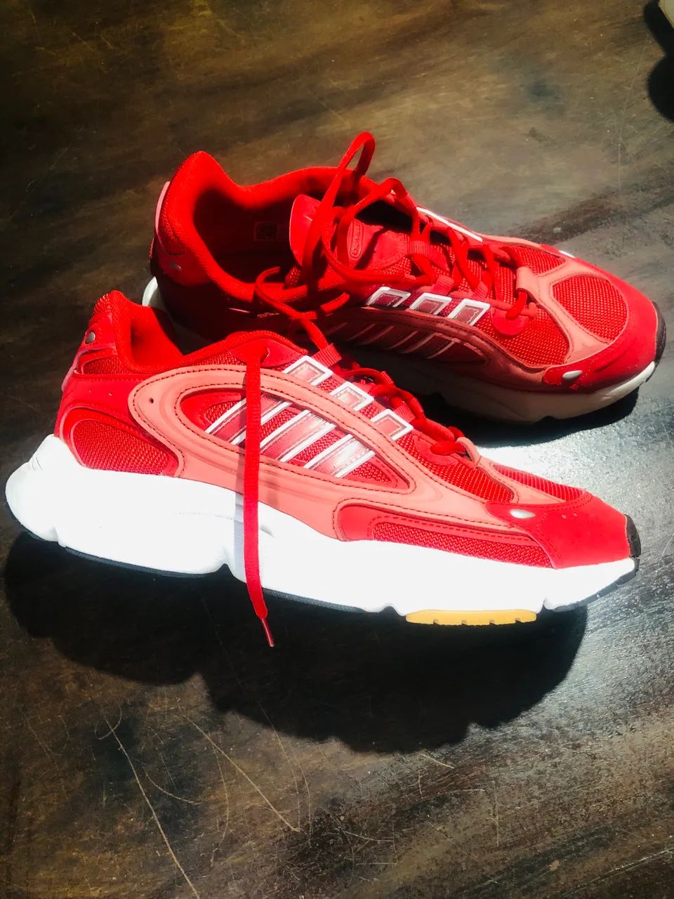 Tênis adidas edição limitada  - Foto 3