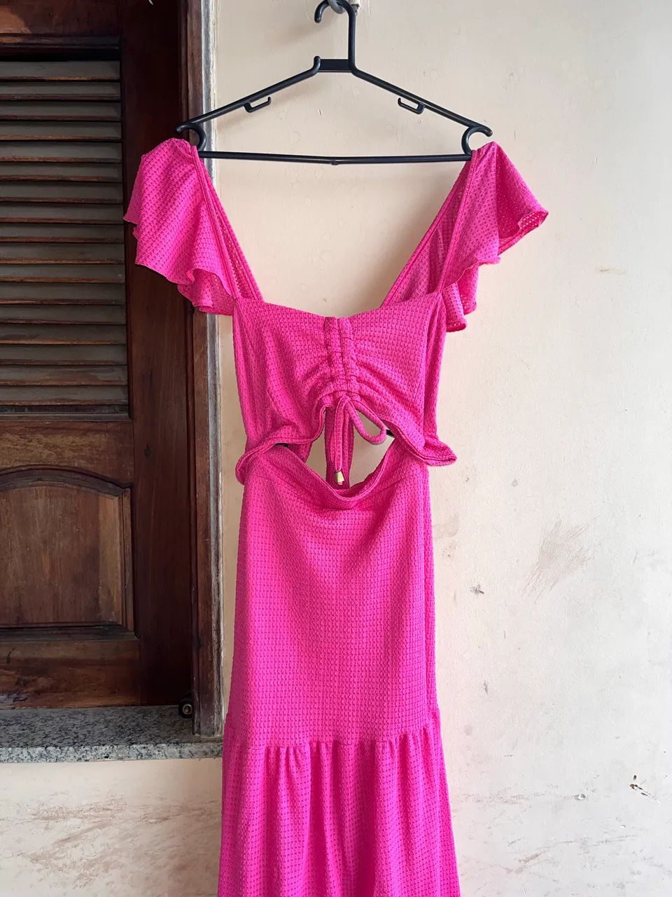 conjunto de saia longa e top rosa 