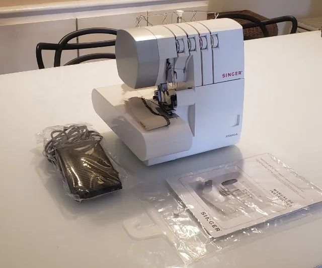 Maquina de costura Overloque