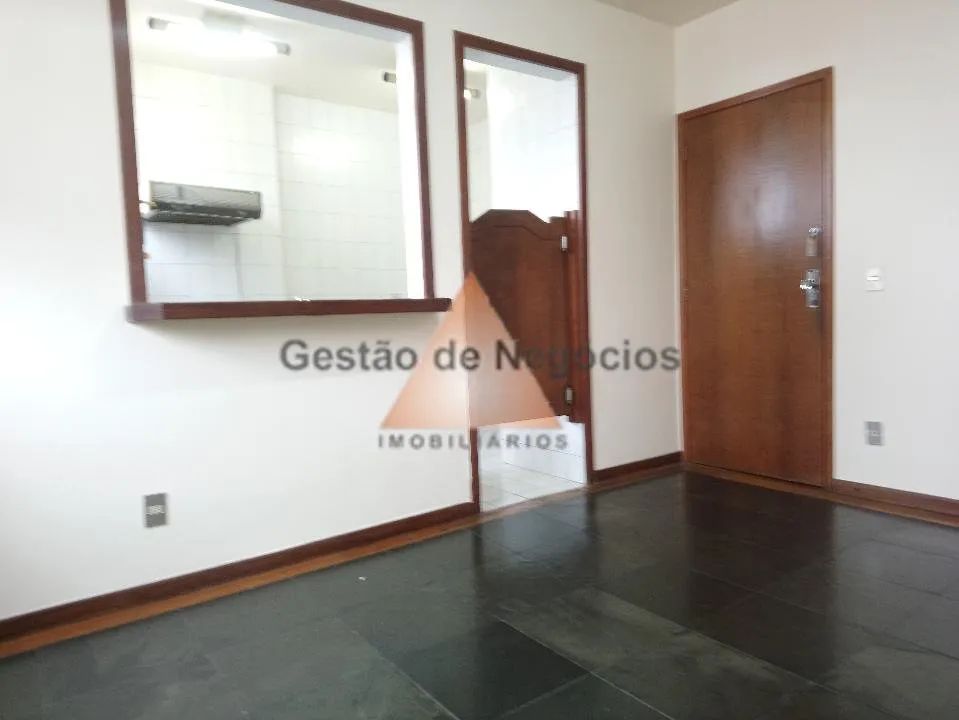Um quarto com vaga de garagem e lazer, à 300m do Diamond!!!