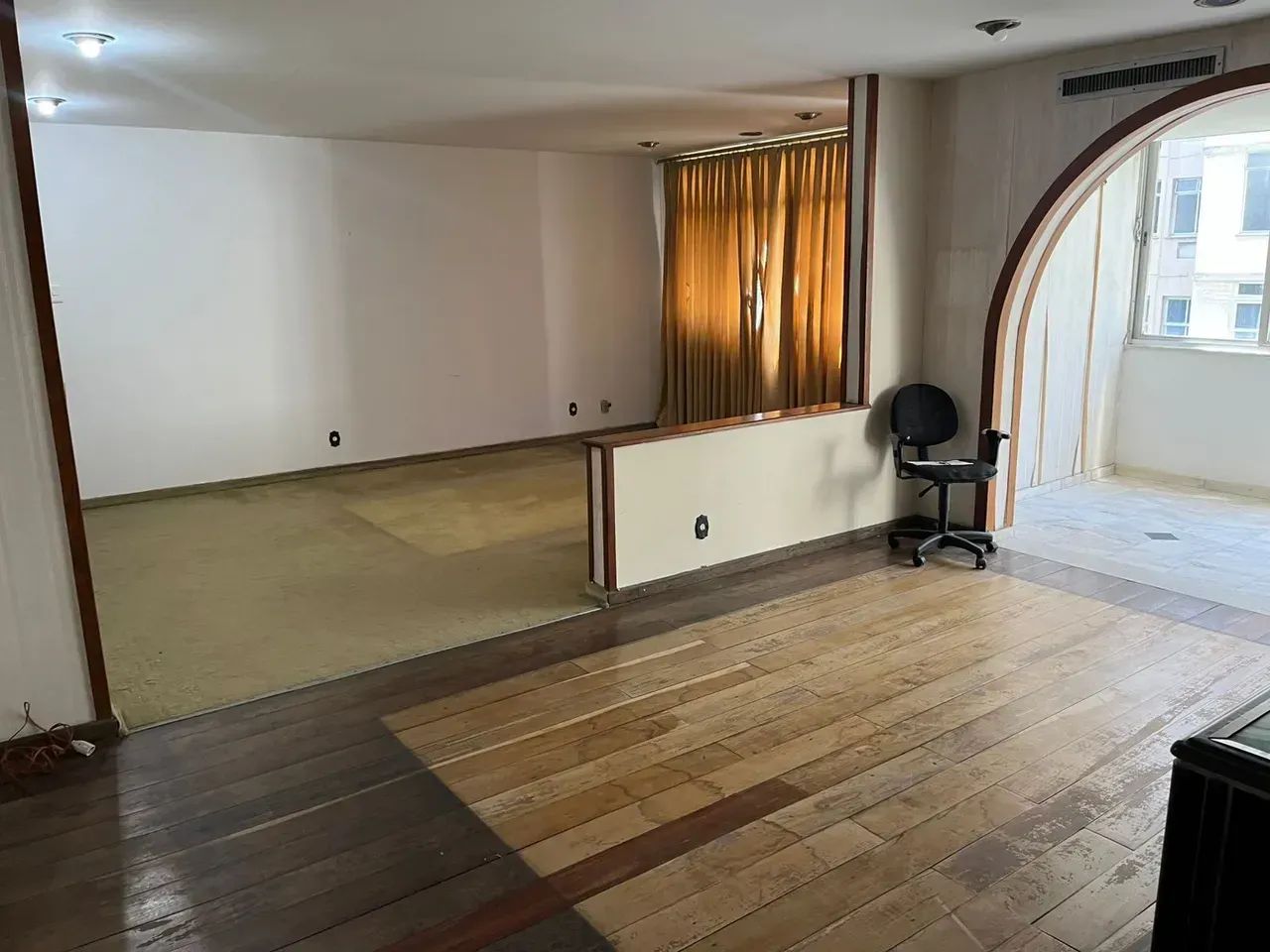 Apartamento para venda tem 204 metros quadrados com 4 quartos 2