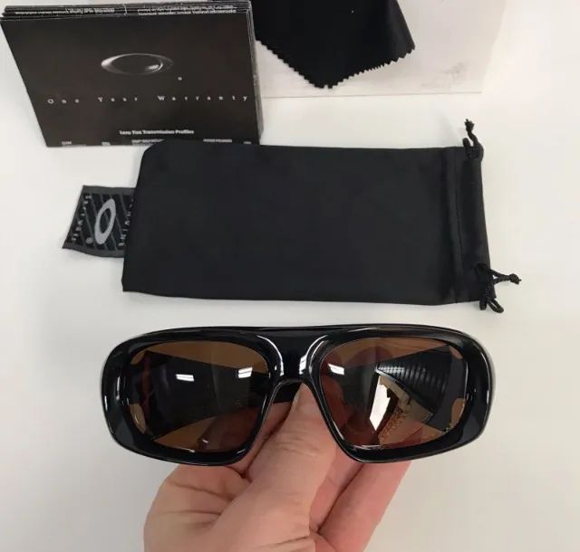 óculos de sol oakley belleville black coffe - Foto 5