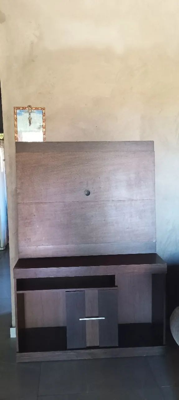 Vendo Jogo sofá 3 e 2 lugares + painel/rack - Foto 2
