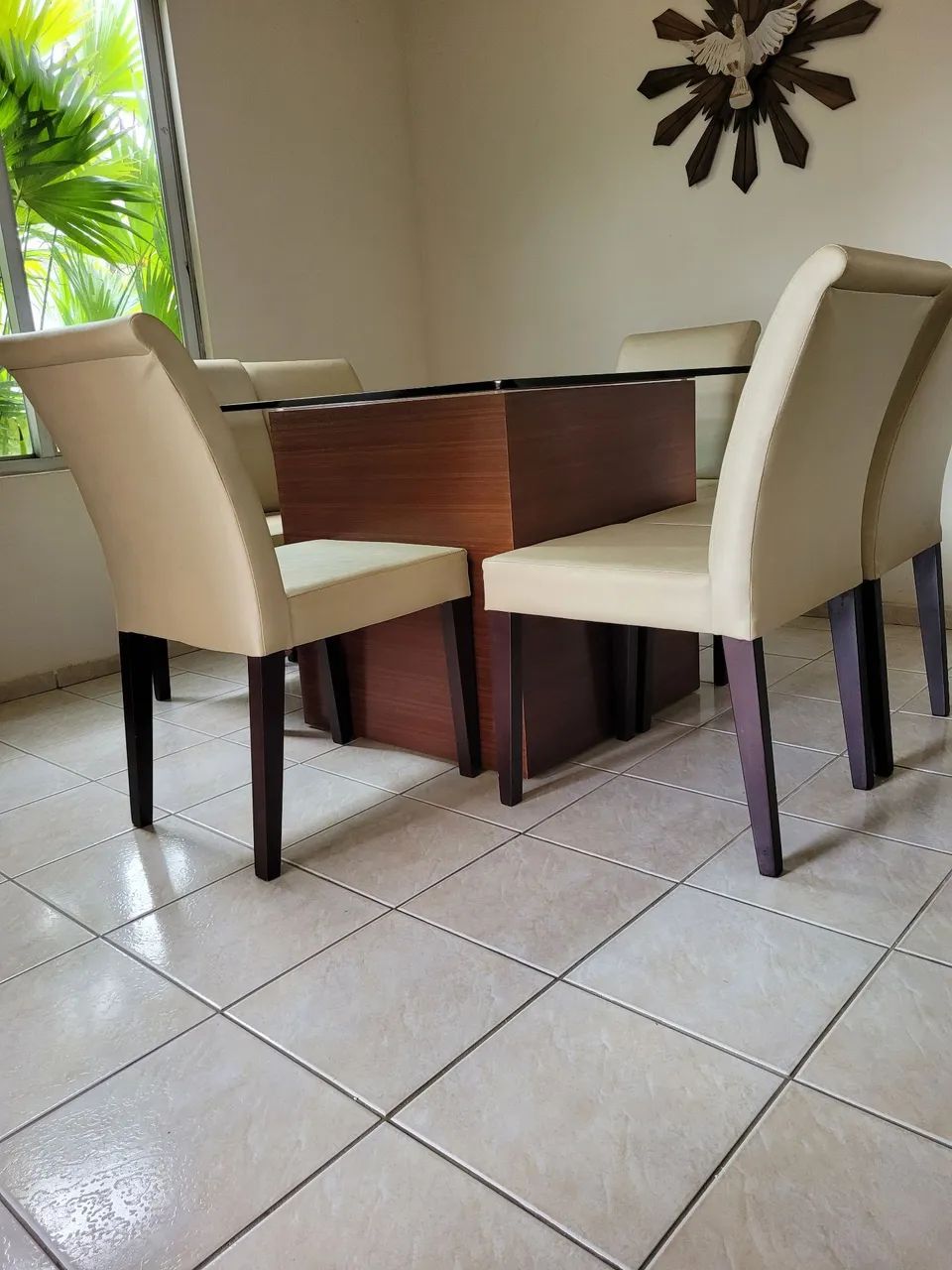 Vendo conjunto de mesa e cadeiras - Foto 3