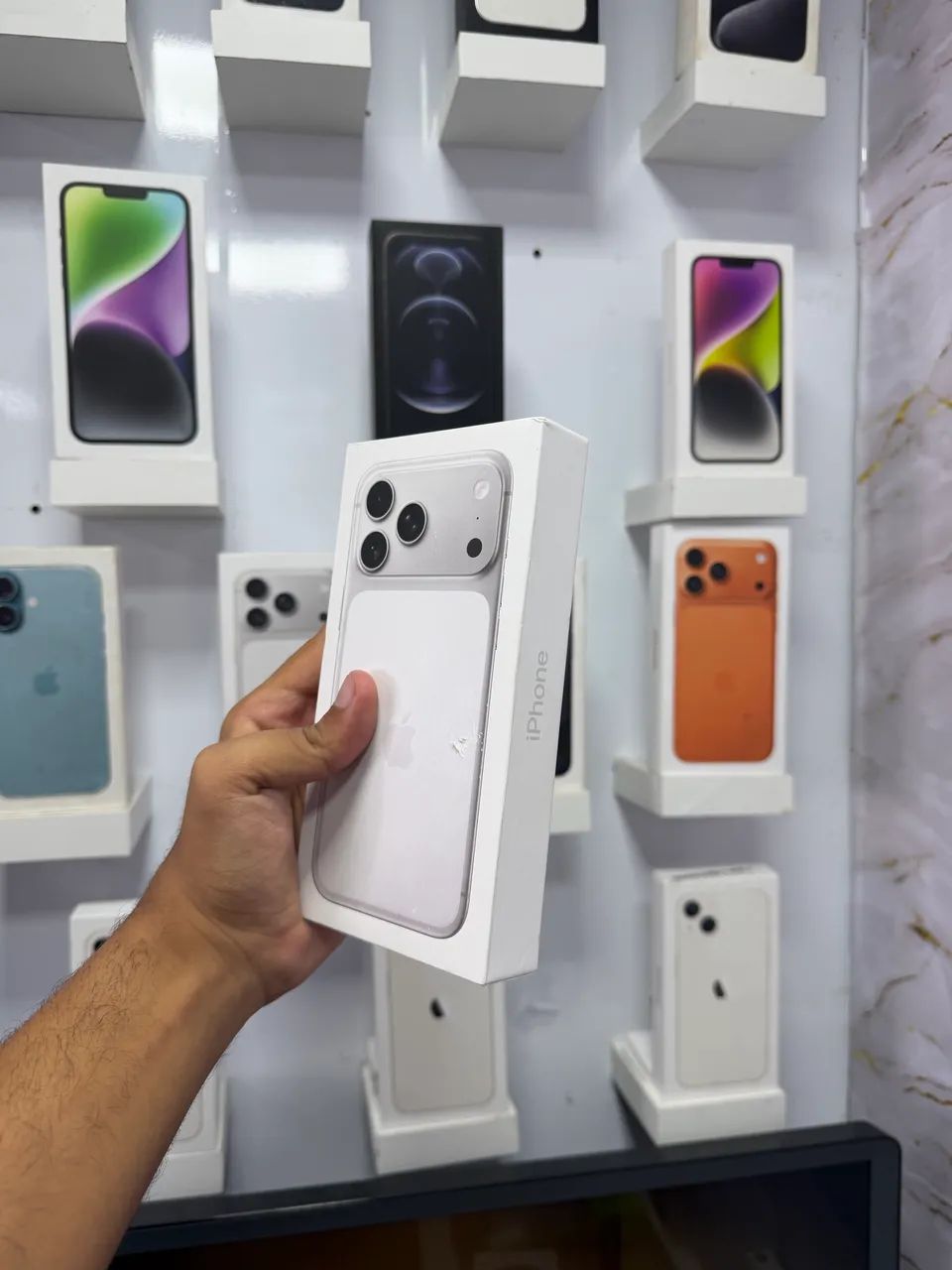 IPHONE 17 PRO MAX PRATA 256 GIGAS  - Foto 3
