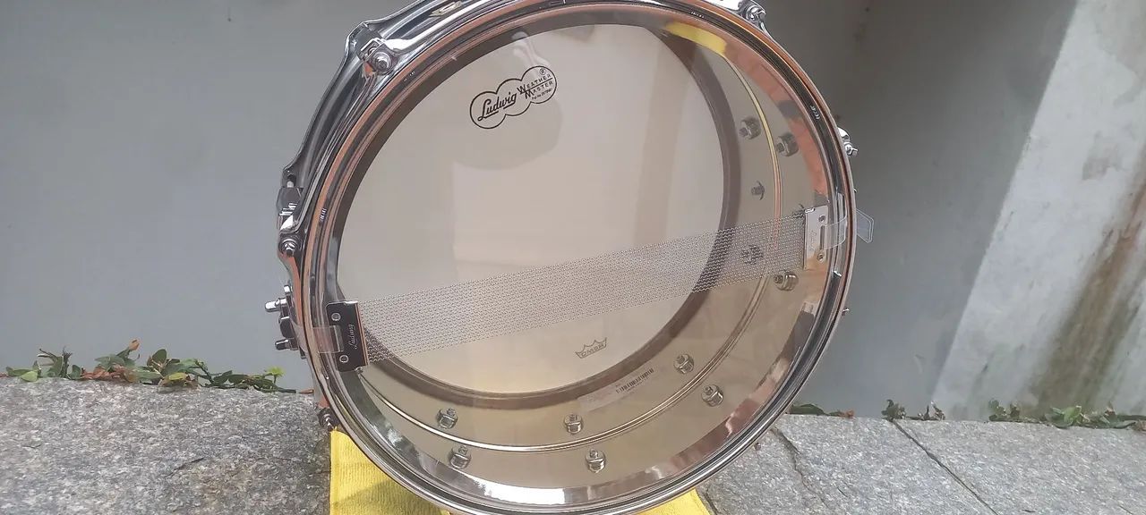 Caixa Ludwig Supraphonic LM402  - Foto 5