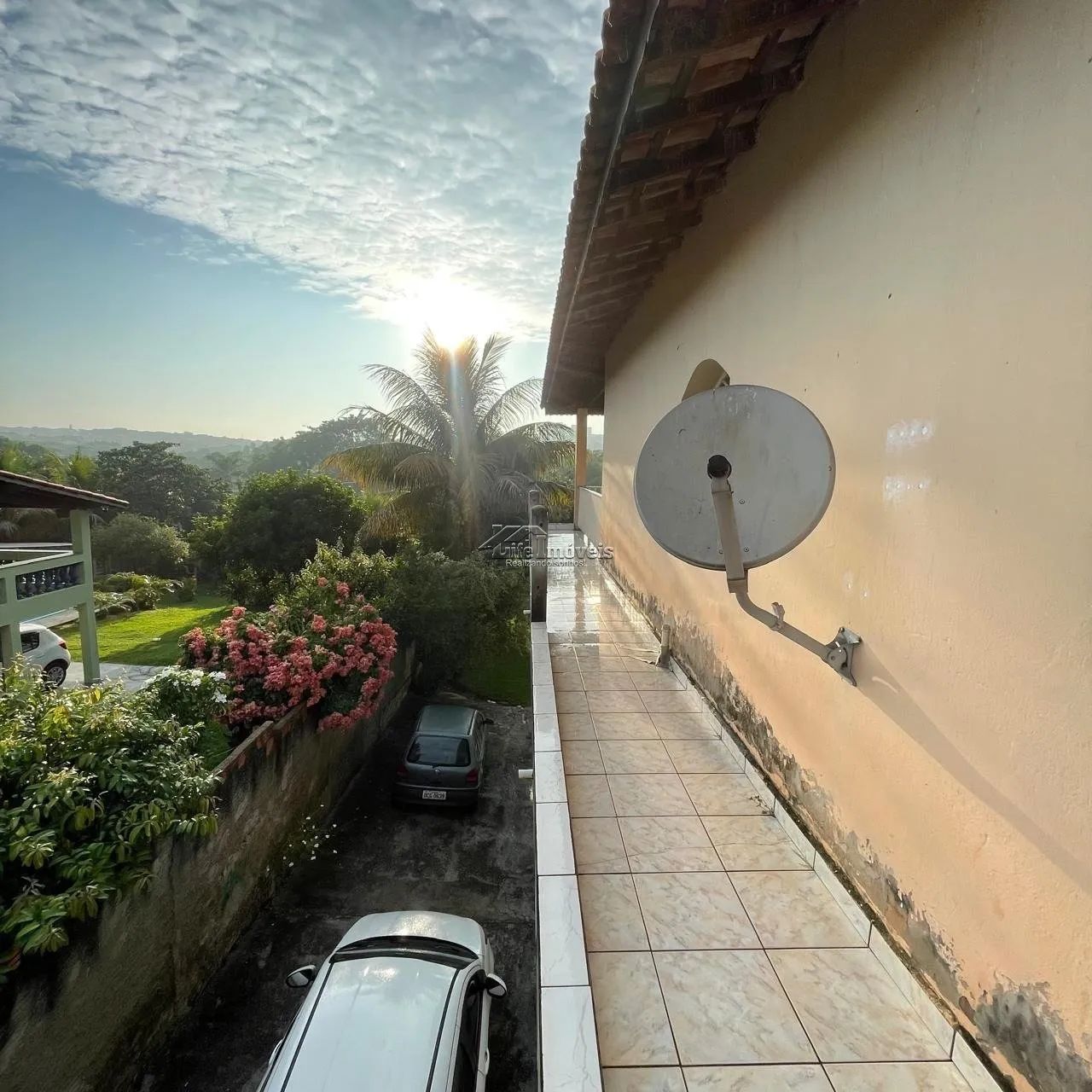 Chácara com 2 sobrados e piscina - Foto 2