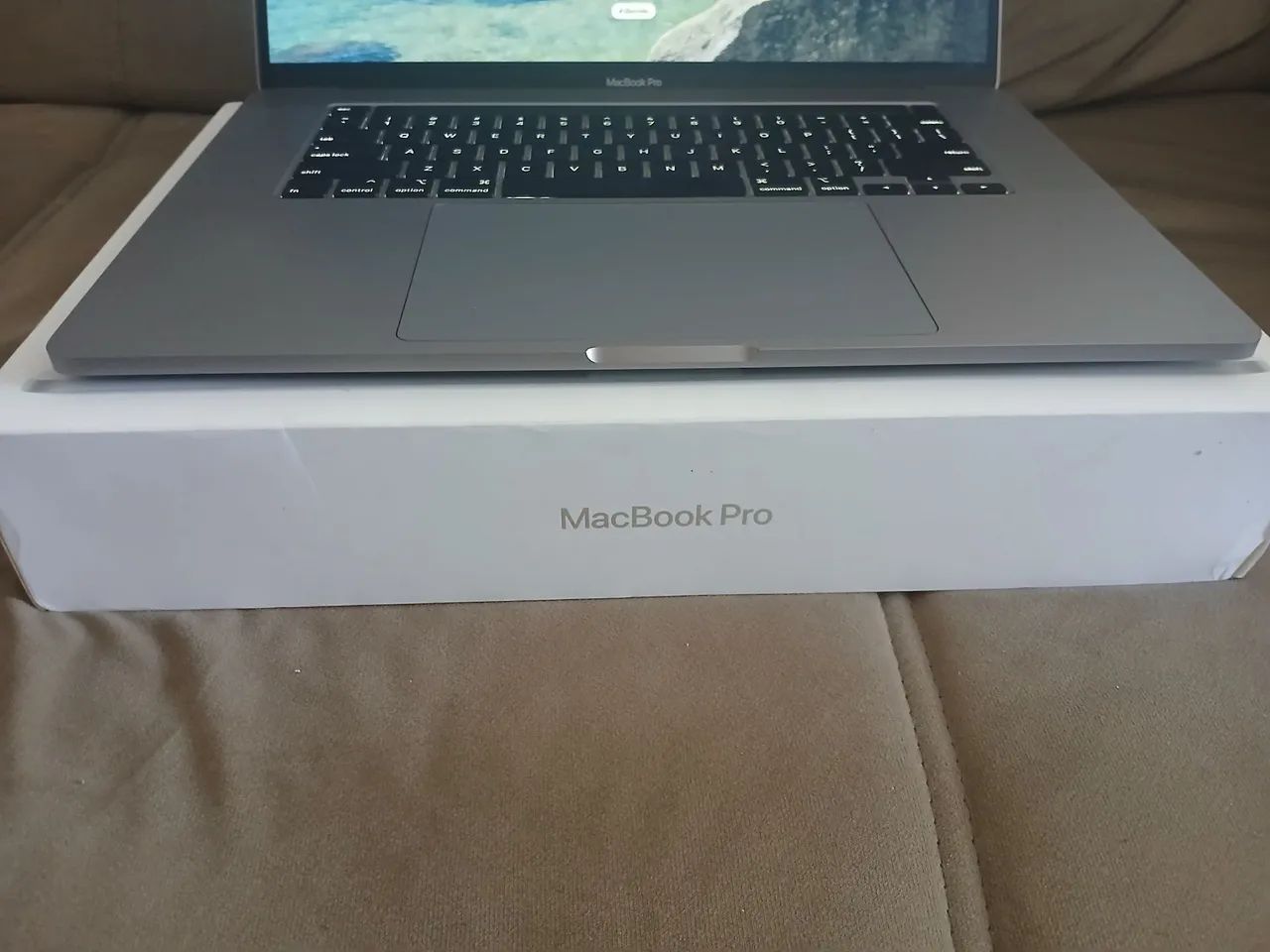 MacBook Pro 16" 2019 | i9 | 1TB SSD | 16GB RAM  - Foto 3