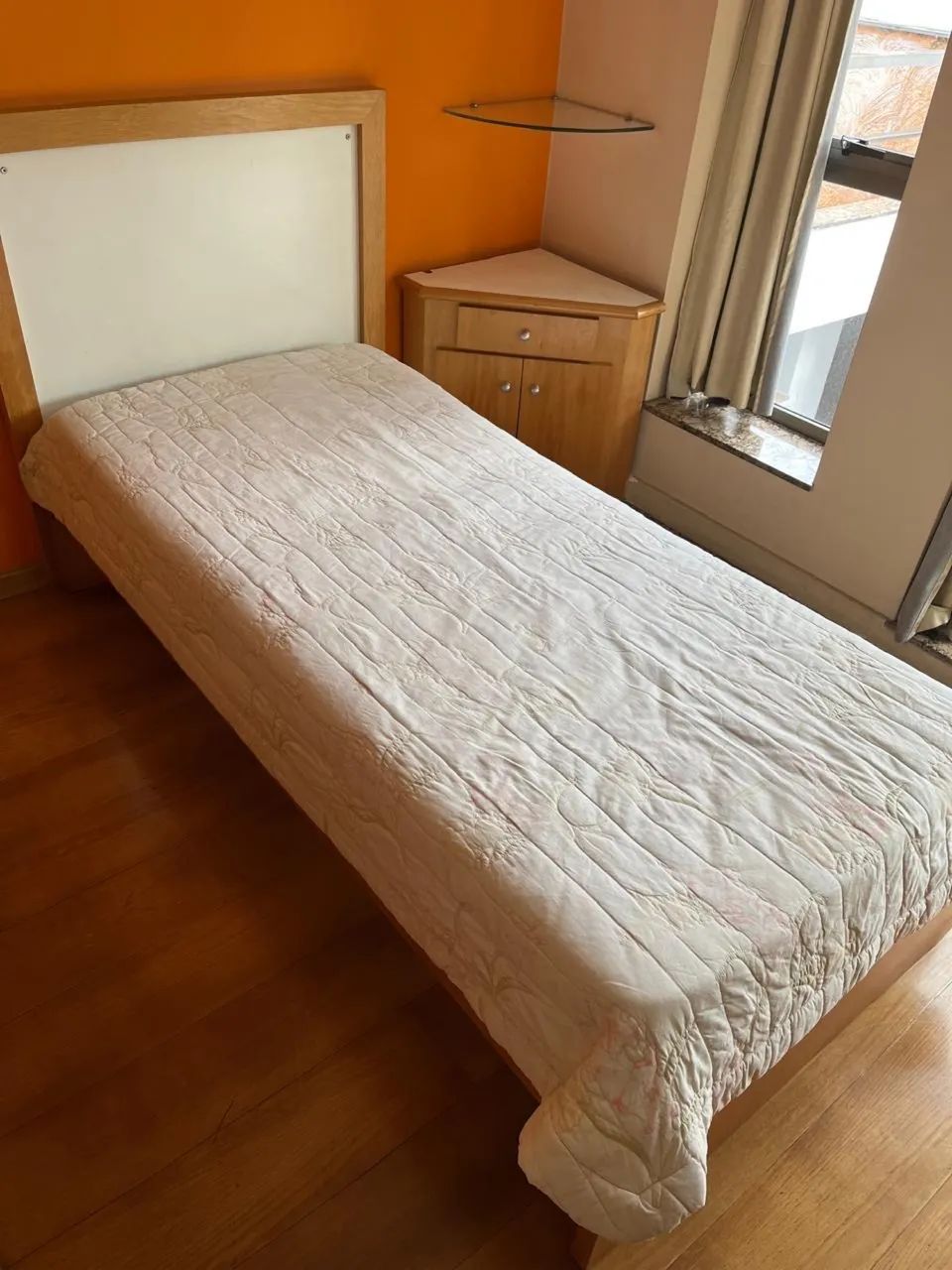 Cama solteiro com colchão