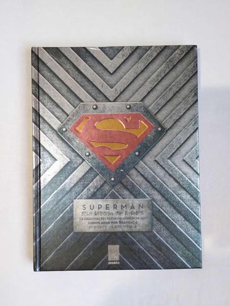 Superman: Os Arquivos Secretos do Homem de Aço, Livro Capa Dura