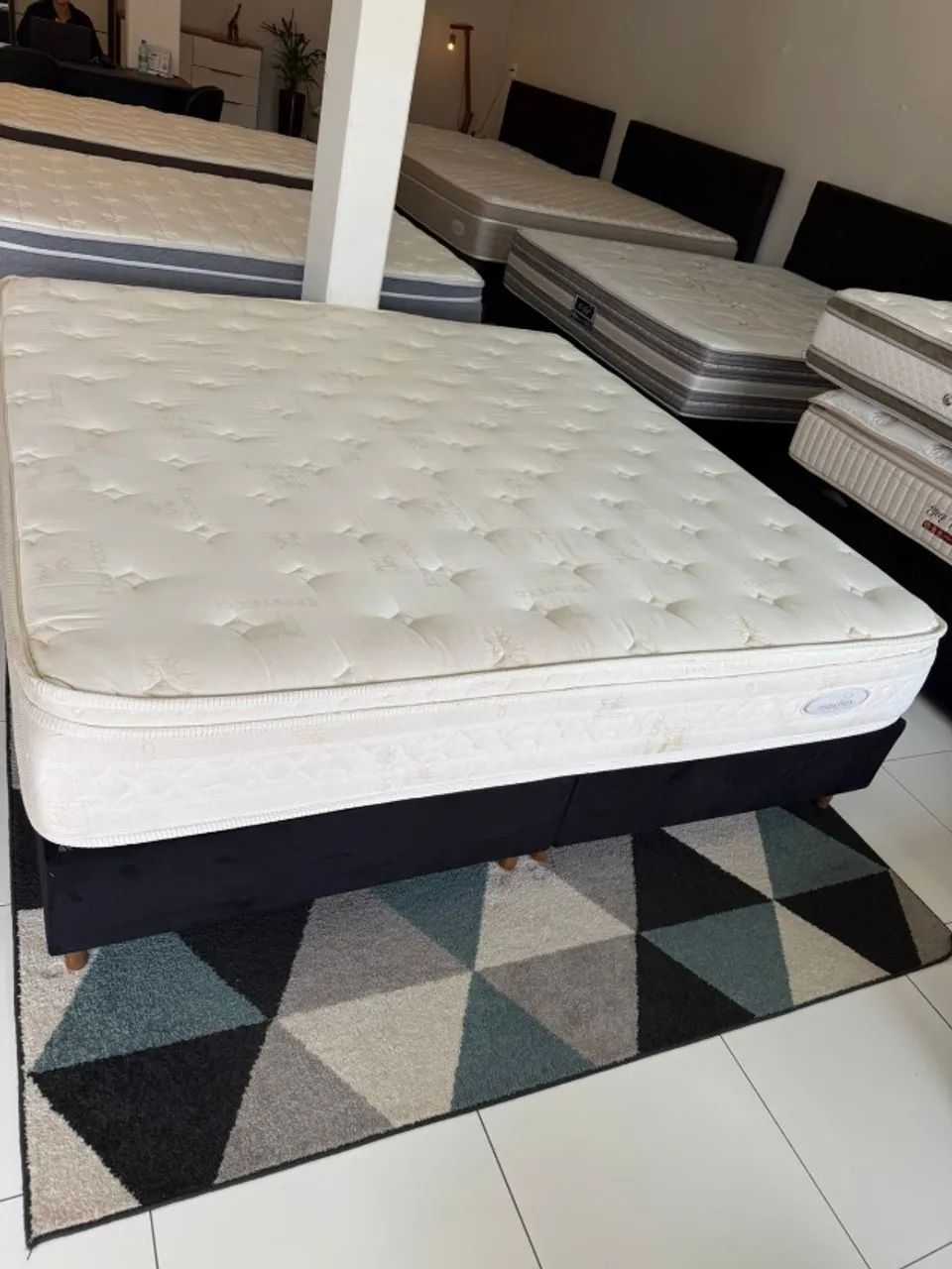 Colchão KING MAXFLEX TOP SEMINOVO COM CAMA  - Foto 2