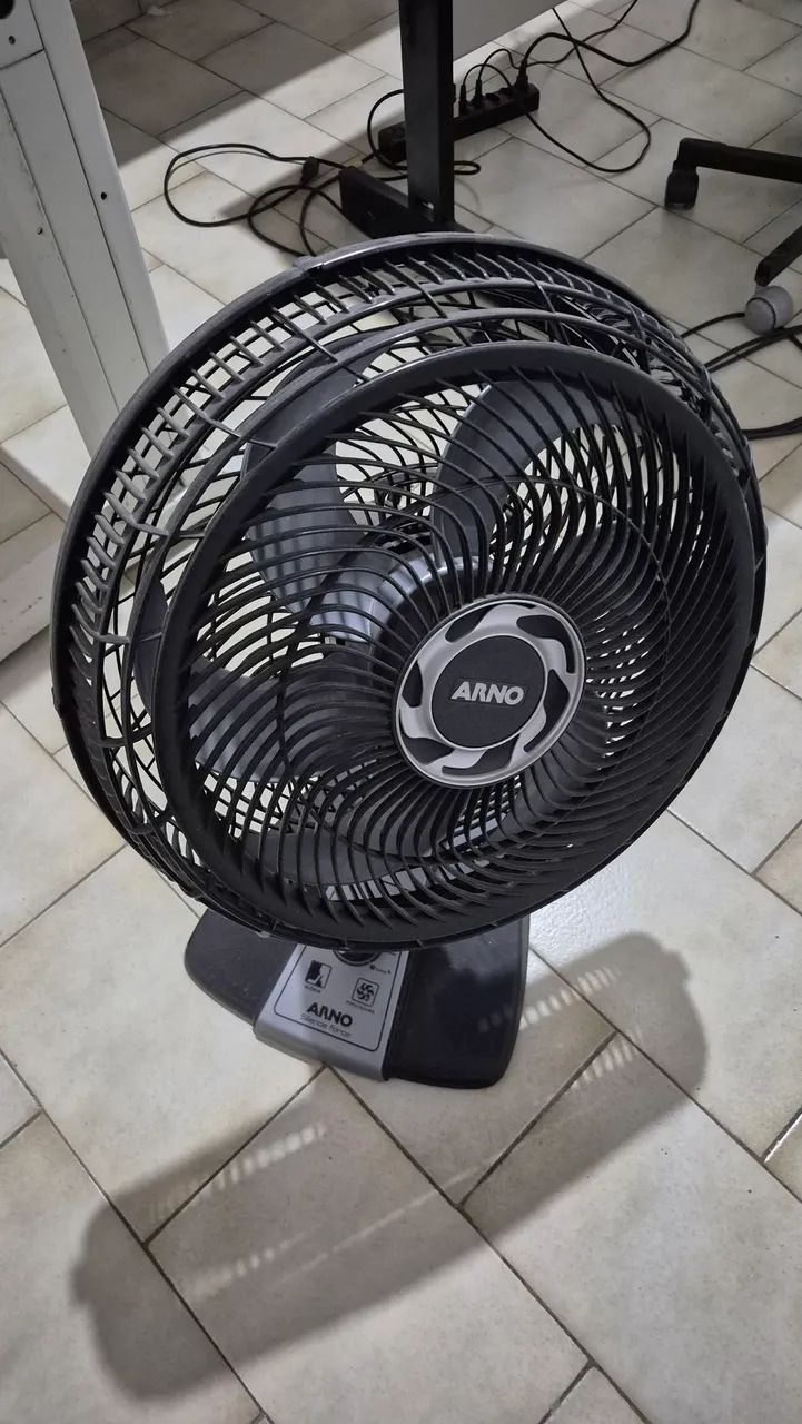Vendo ventilador Arno excelente estado de novo 
