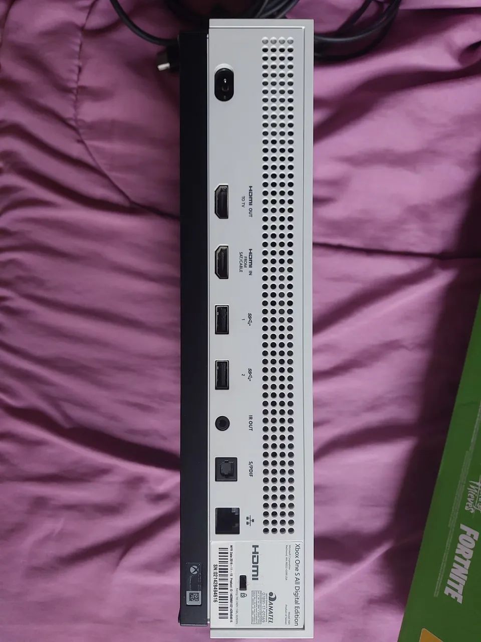 Xbox One S 1TB (All Digital Edition) - Usado - Foto 4