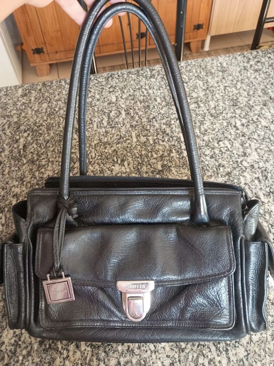 Bolsa de couro preta Lenny & Cia - Foto 5