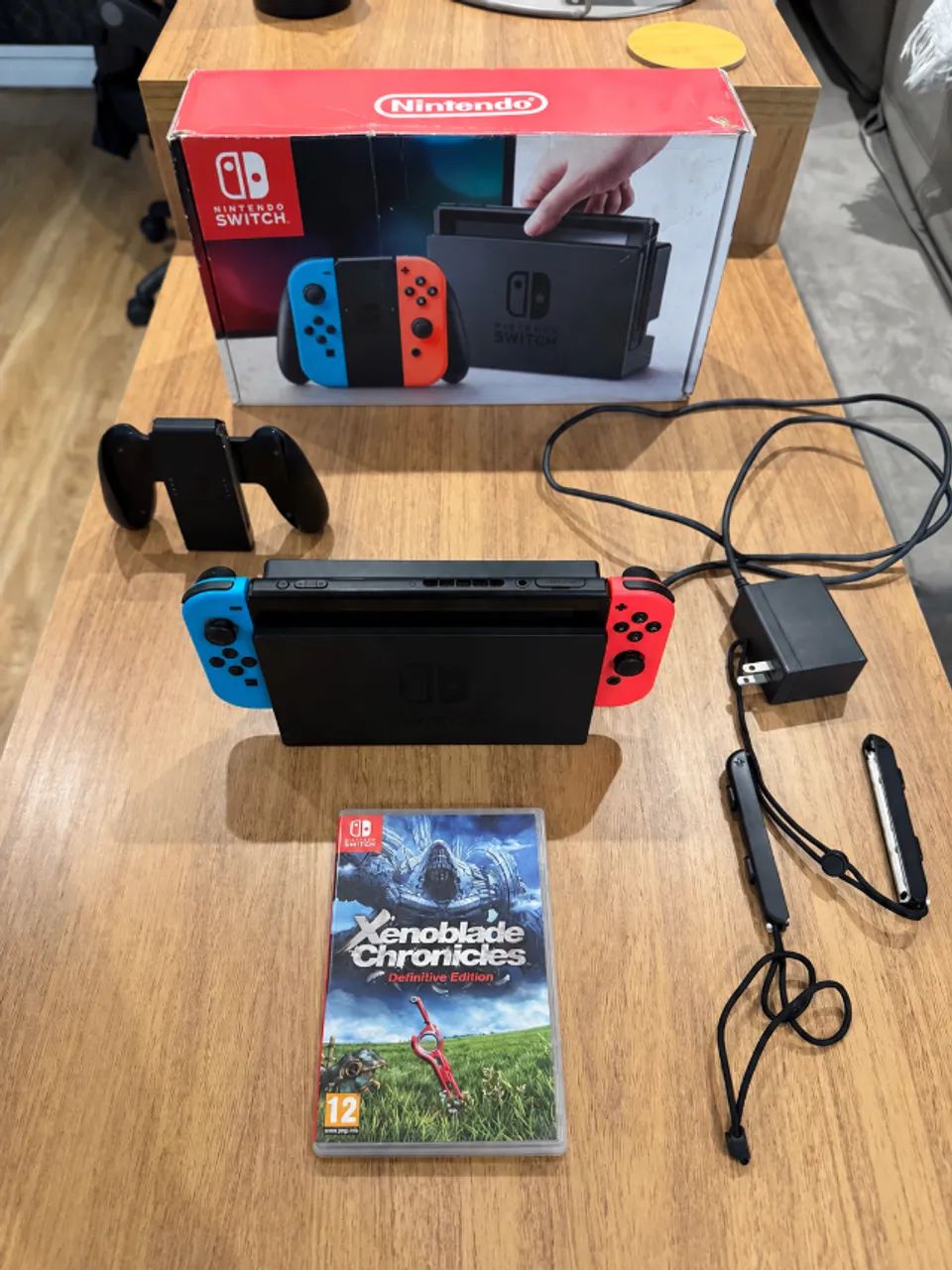 Nintendo Switch V1 (2017) Desbloqueável Completo na Caixa +