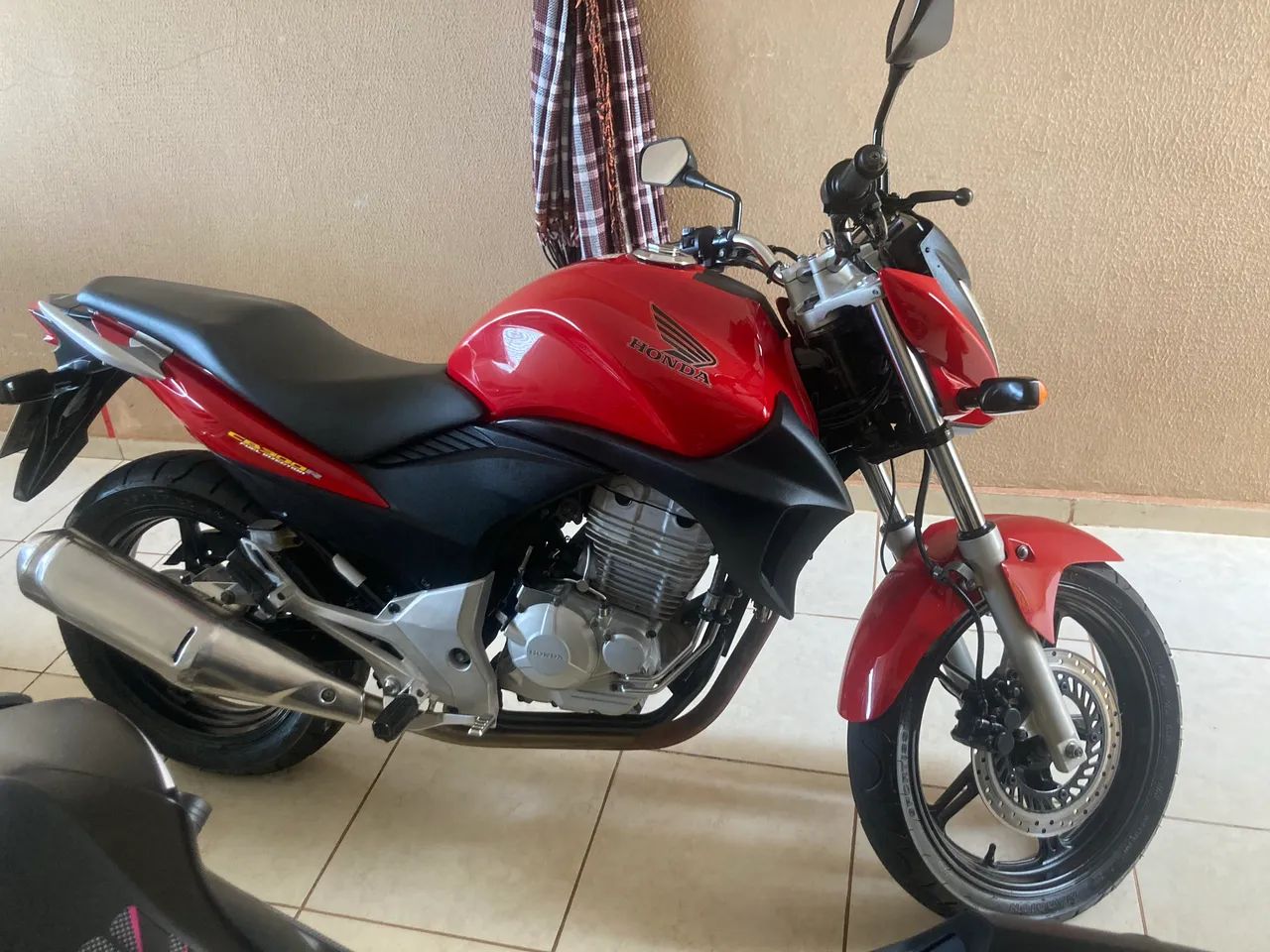 Cb300 ano 2012 moto file é bem cuidada  - Foto 2