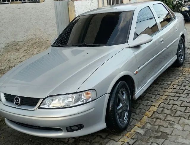 Chevrolet Vectra CD 2.2 16V / 2.0 16V Mec./aut. 2000