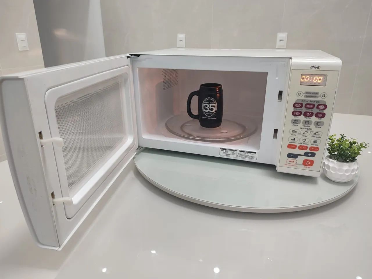 Microondas Brastemp 30 litros 220v  - Foto 2