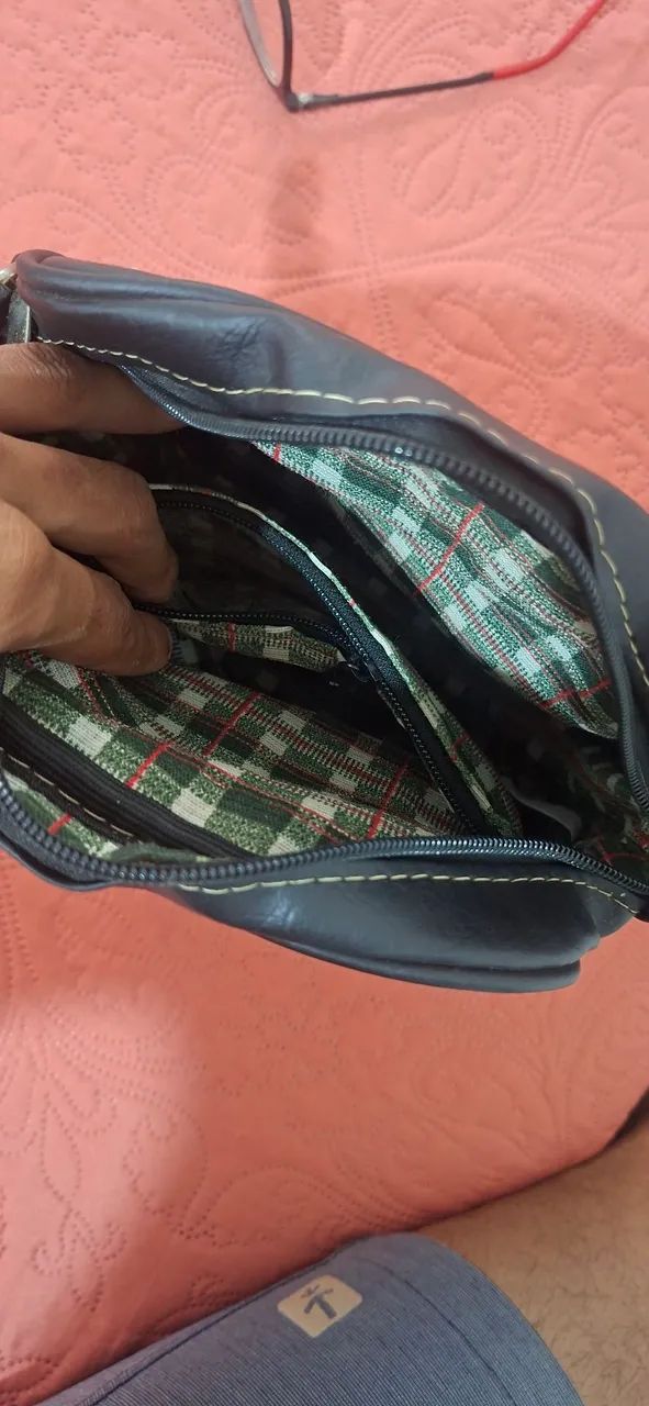 Bolsa tiracolo preta - Foto 4