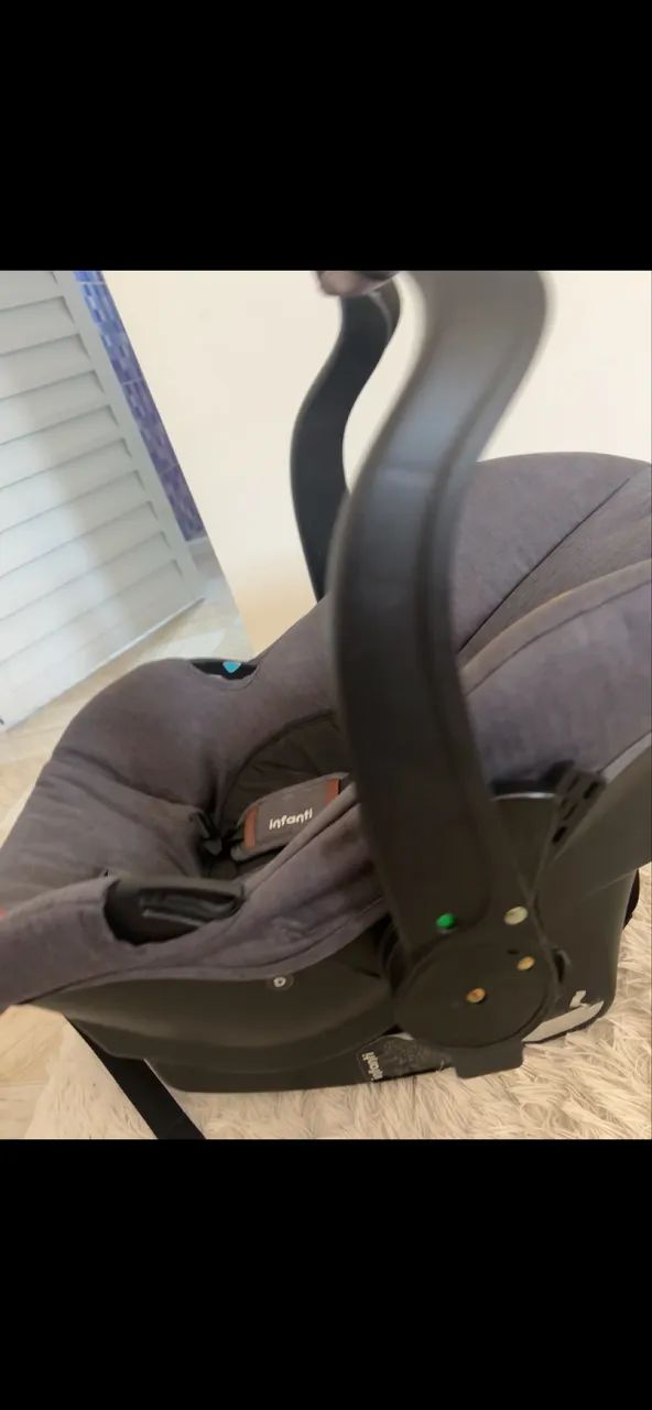 Carrinho de bebê e bebê conforto - Foto 3