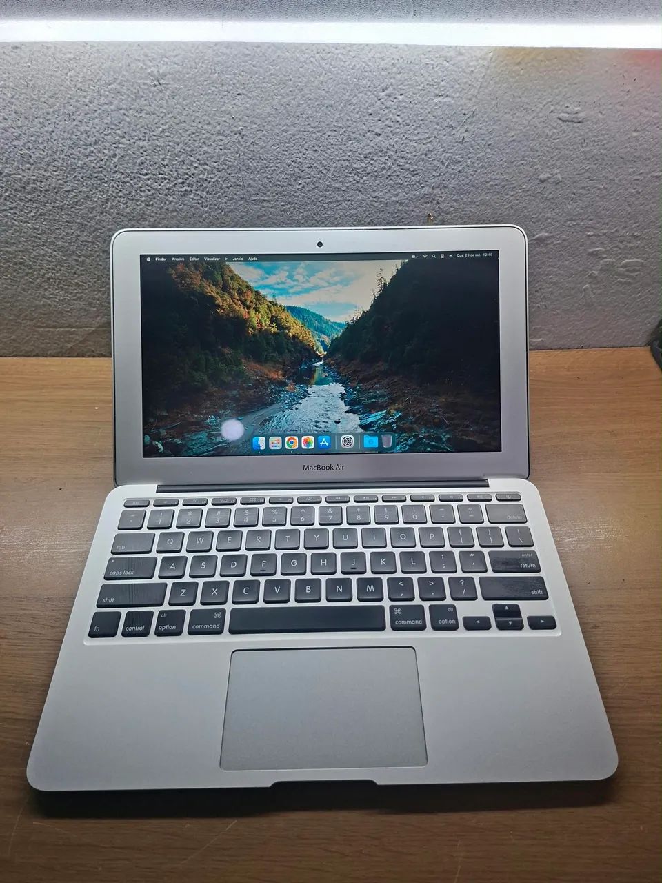 Apple MacBook Air 11