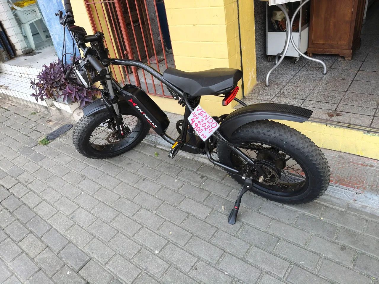 Bicicleta elétrica. 