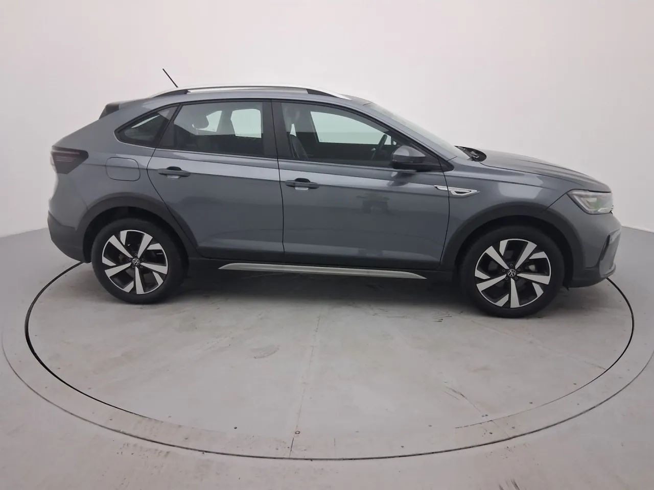 Volkswagen Nivus Highline 1.0 200 TSI Flex Aut., foto 6 de 18