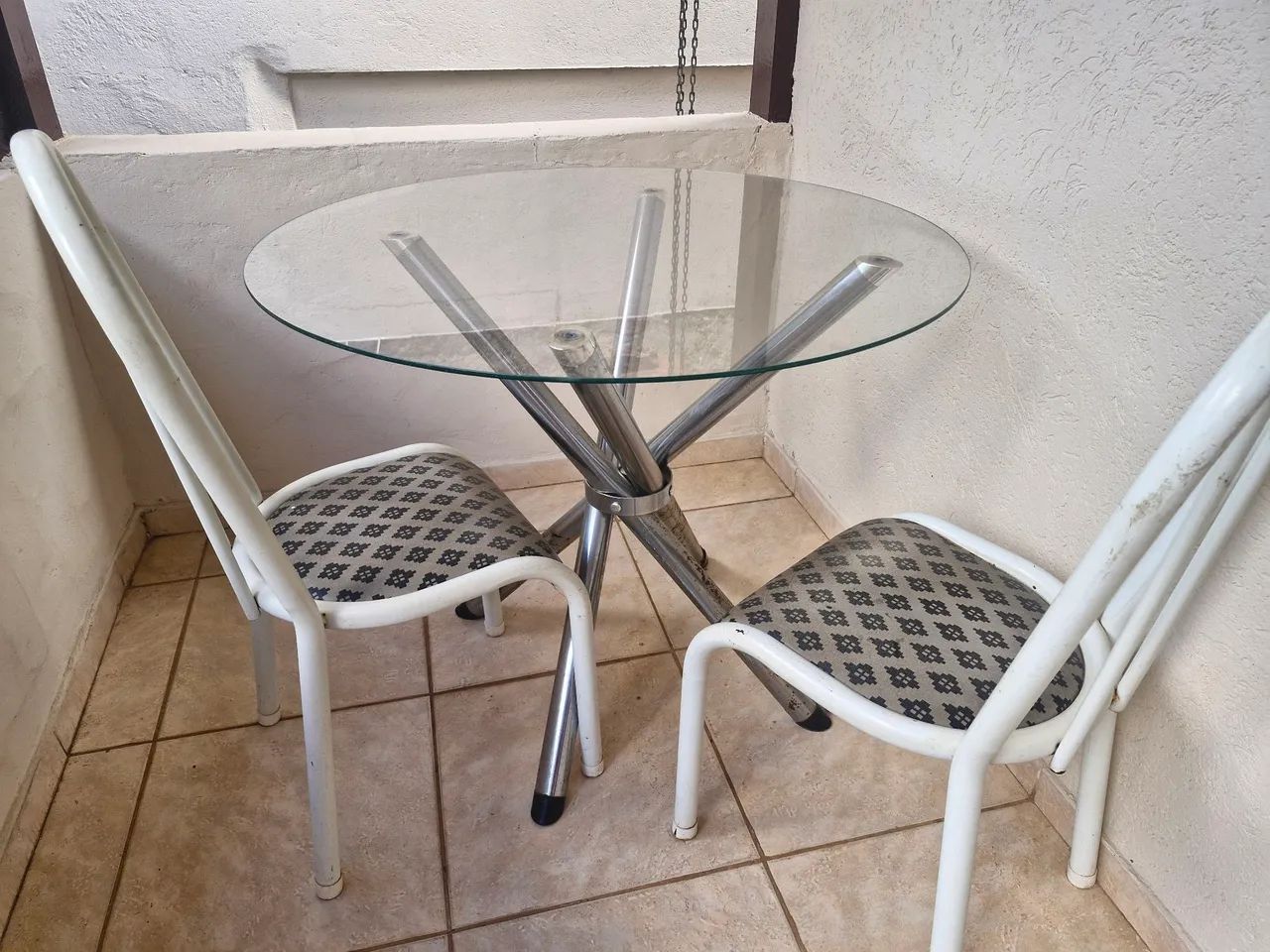 Mesa de vidro com 2 cadeiras - Foto 3