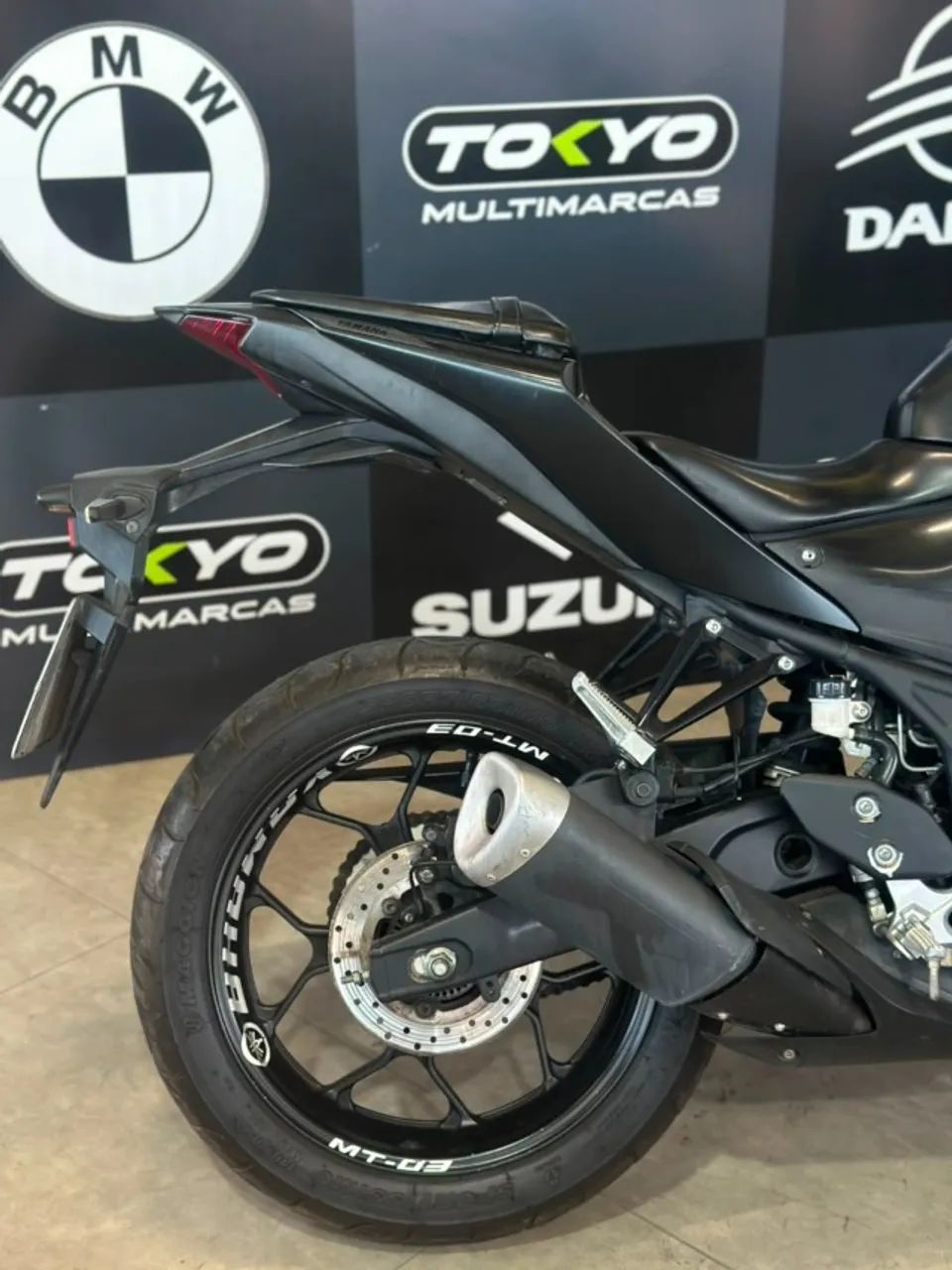 YAMAHA MT 03 2023 - Foto 4