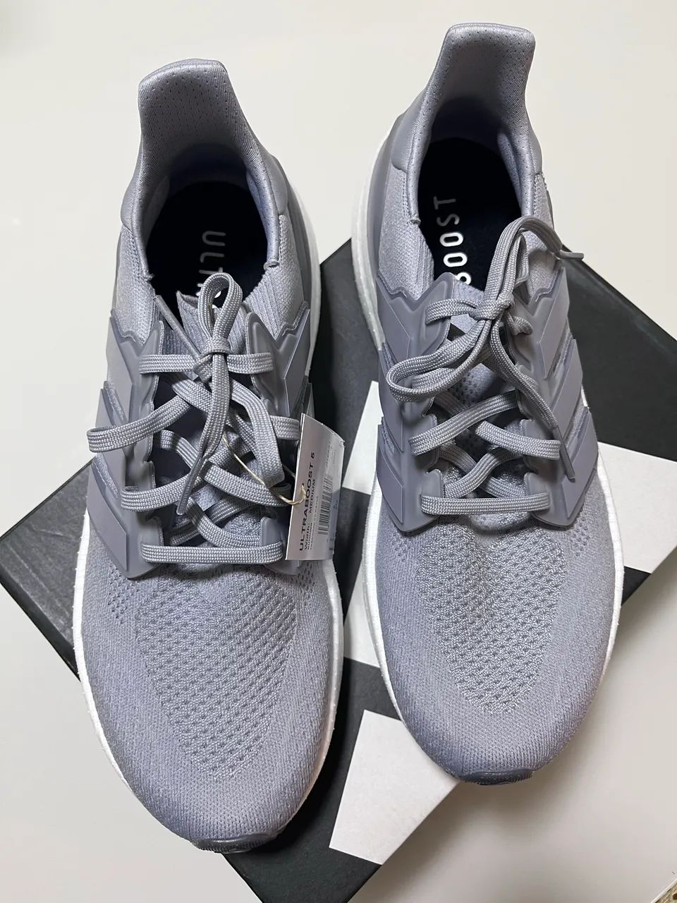 Tênis Adidas Ultraboost 5 cinza  - Foto 2