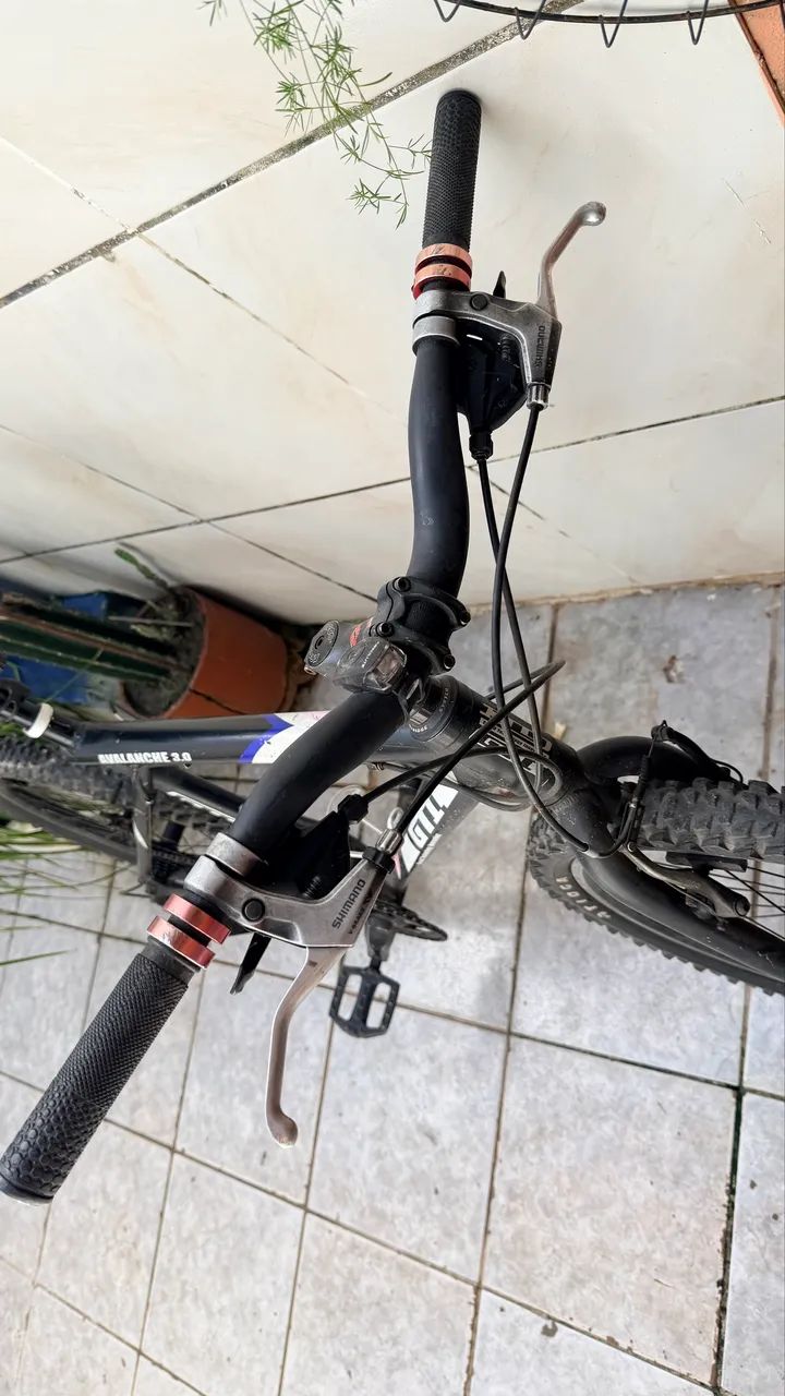 Bicicleta GT AVALANCHE 3.0 aro 26 - Foto 5