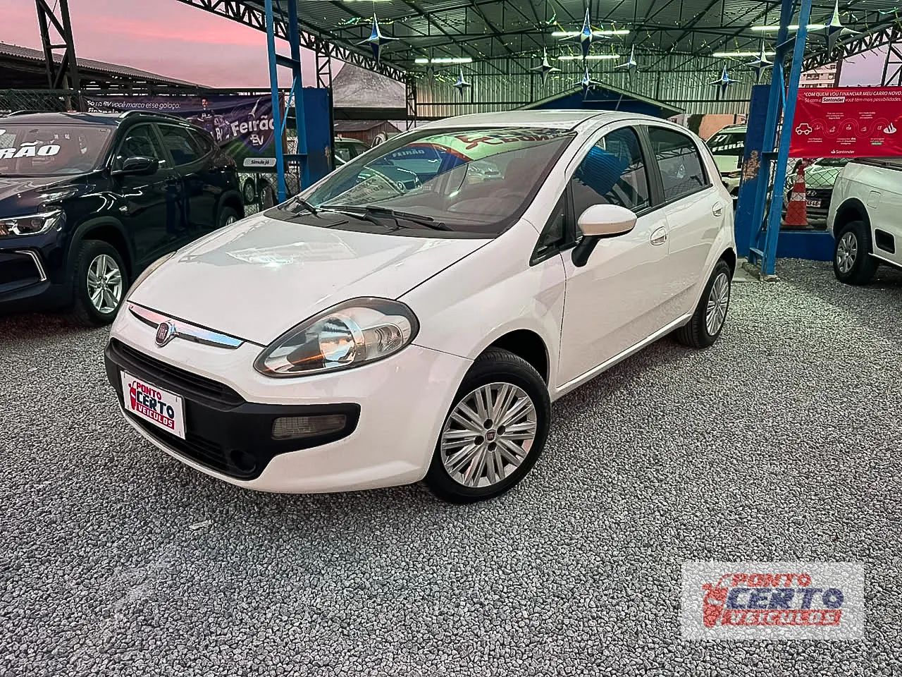 Fiat Punto Attractive 1.4 Fire Flex 8V 5P 2013 - Foto 3